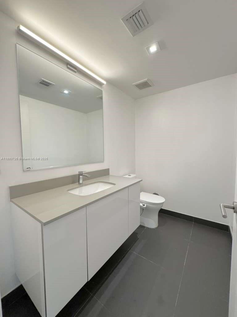 CANVAS CONDO - Residential Lease