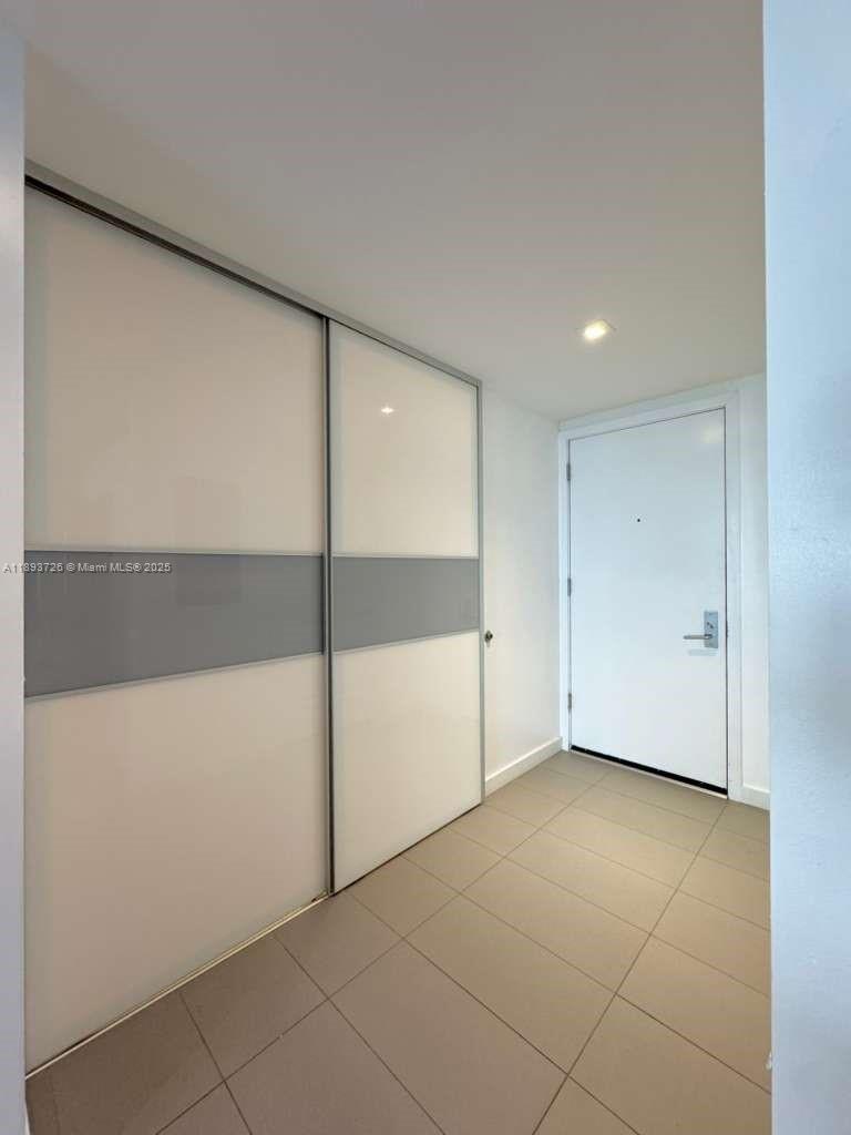 CANVAS CONDO - Residential Lease