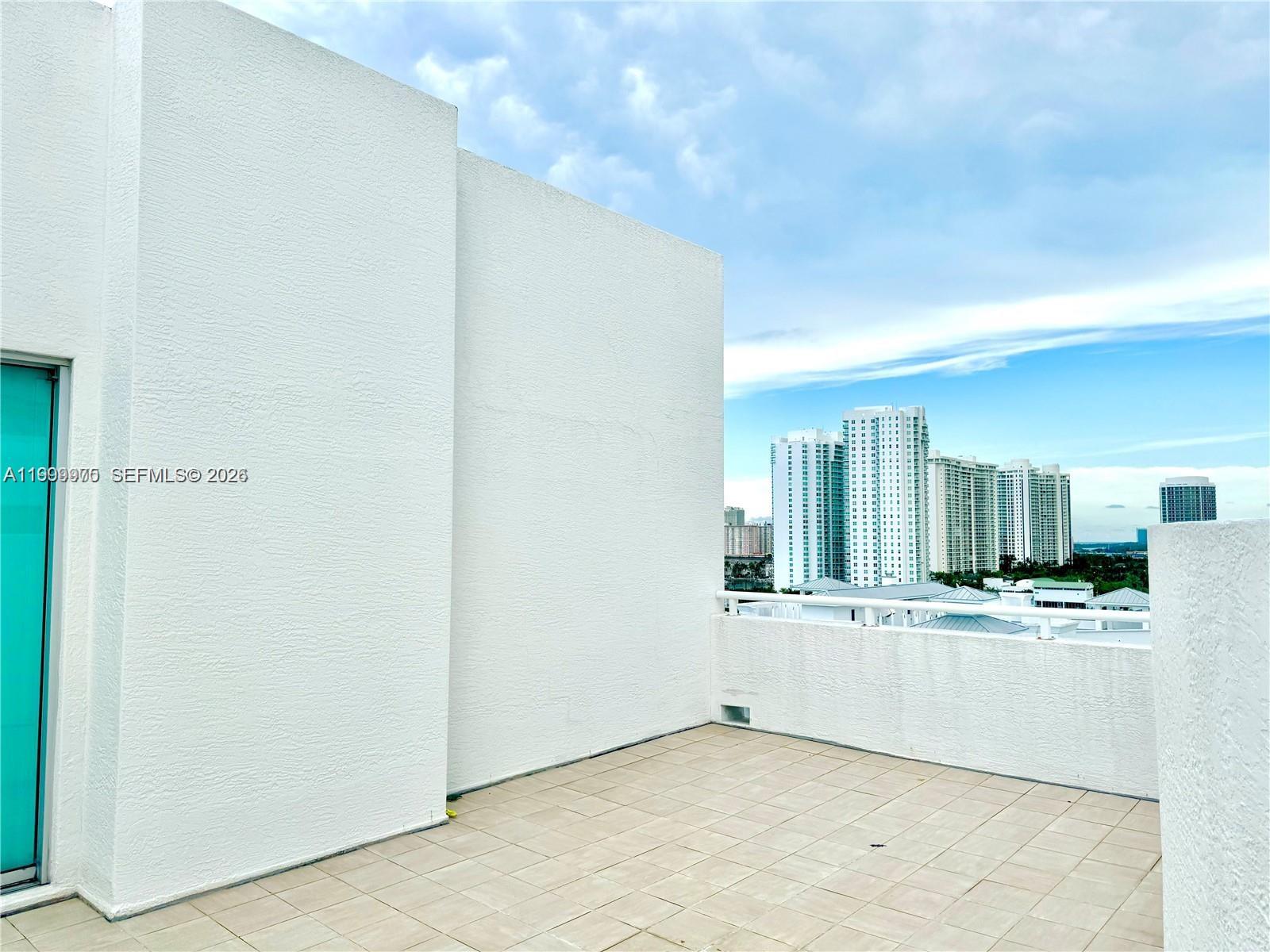 THE ATRIUM AT AVENTURA CO - Residential