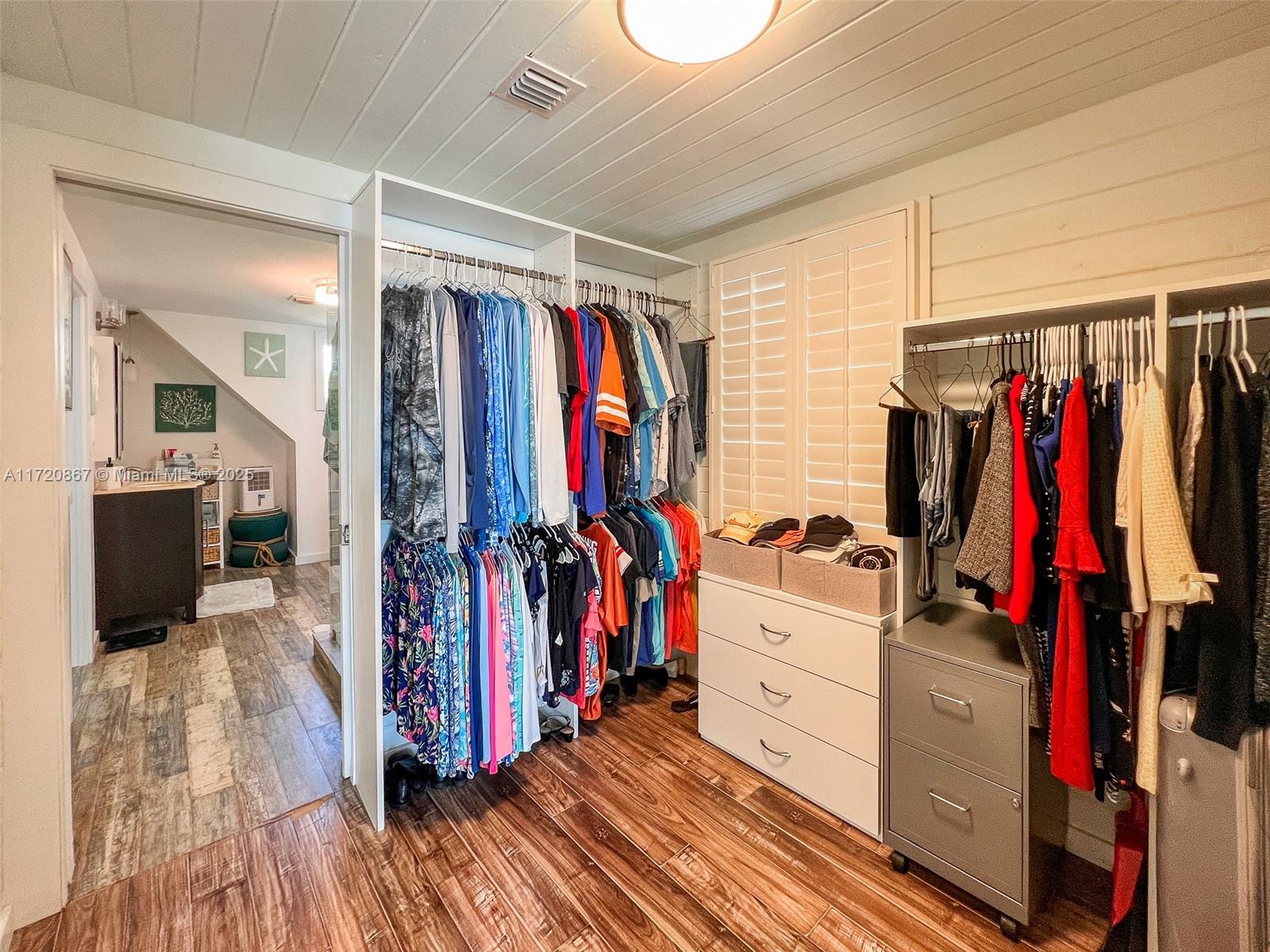 LAKE HARBOR 1ST ADD - Residential