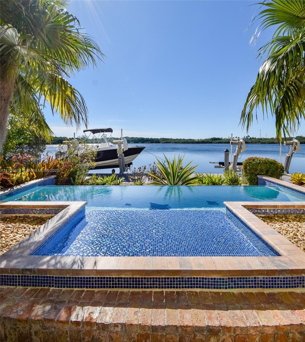 LAKE HARBOR 1ST ADD - Residential