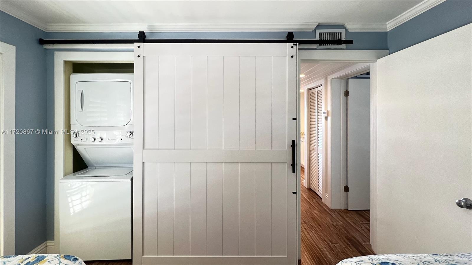 LAKE HARBOR 1ST ADD - Residential