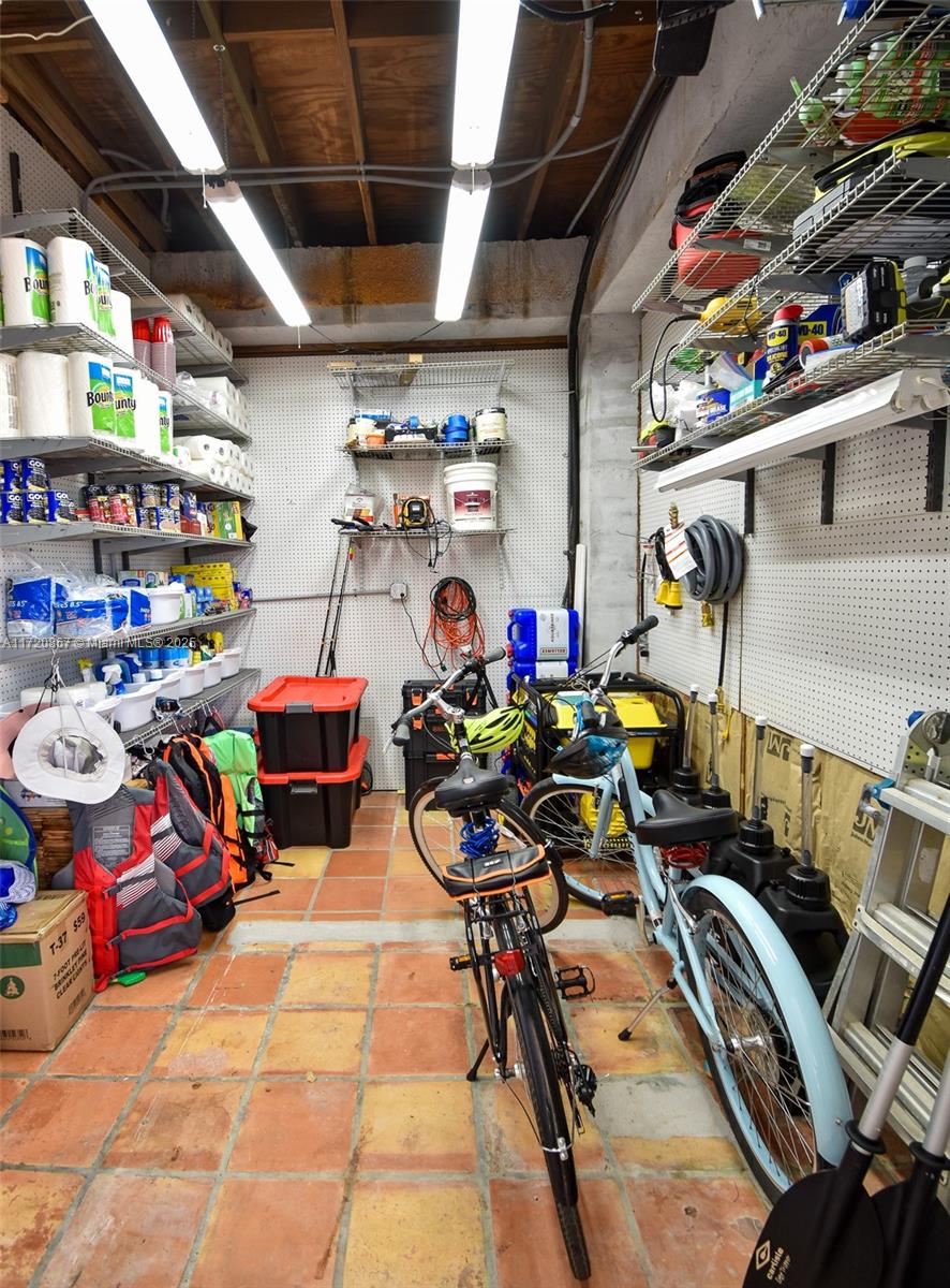 LAKE HARBOR 1ST ADD - Residential