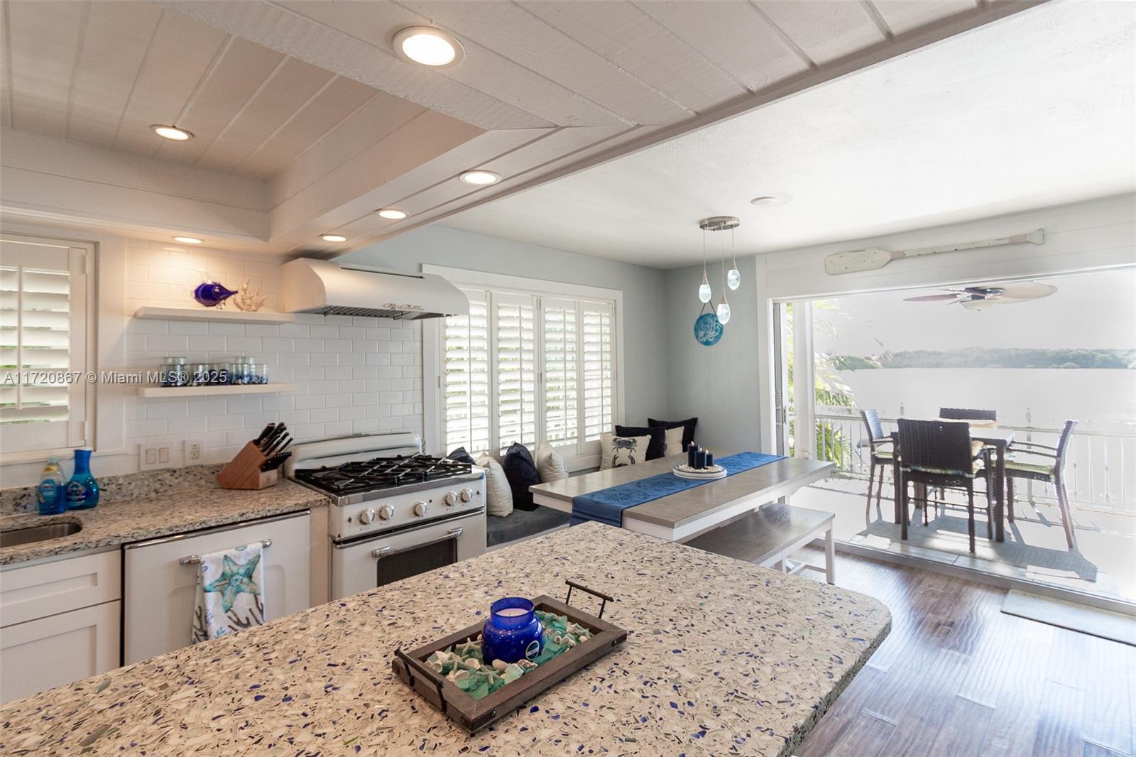 LAKE HARBOR 1ST ADD - Residential