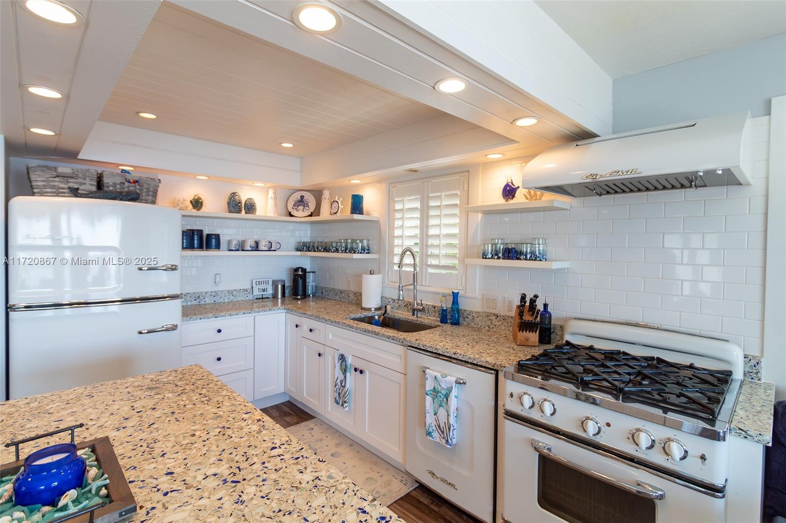 LAKE HARBOR 1ST ADD - Residential