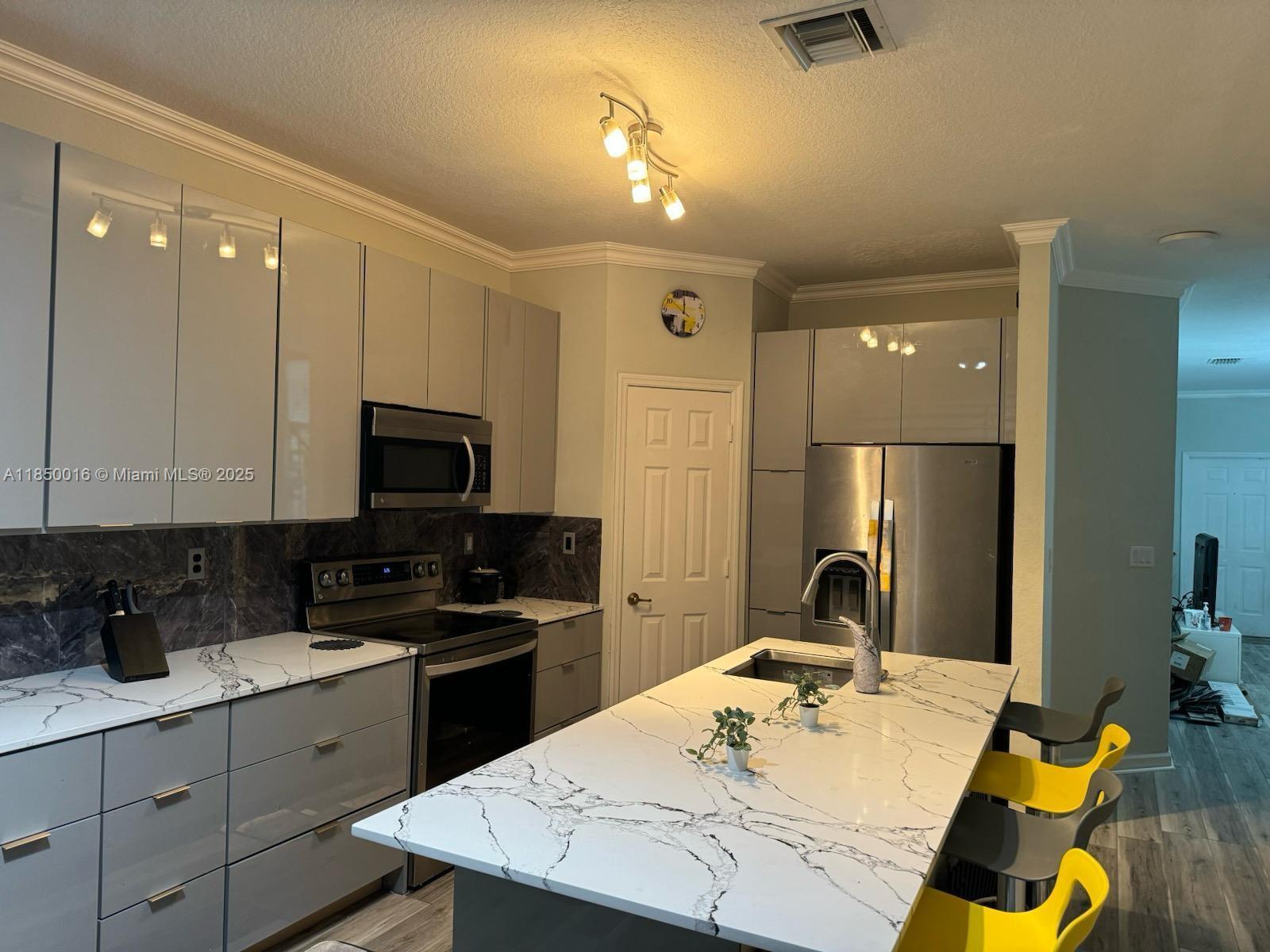 DORAL NORTHEAST TOWNHOMES - Residential