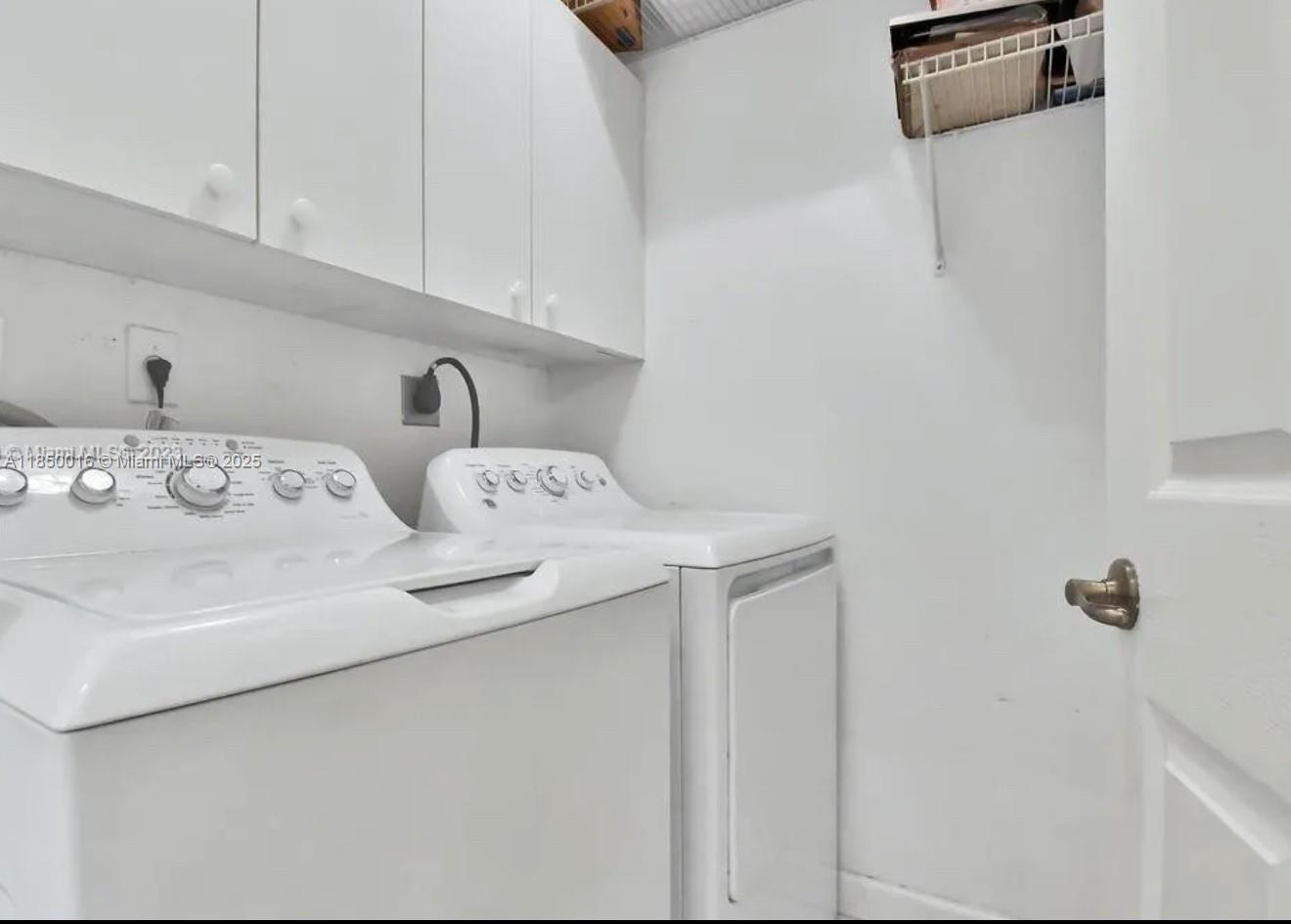 DORAL NORTHEAST TOWNHOMES - Residential