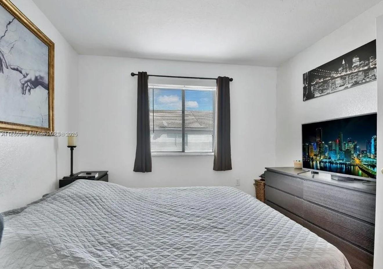 DORAL NORTHEAST TOWNHOMES - Residential