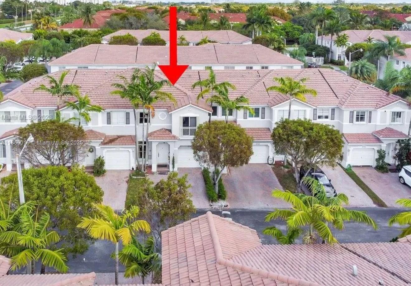 5733 NW 112th Pl, Doral, FL, 33178/$650,000 2 5733 NW 112th Pl