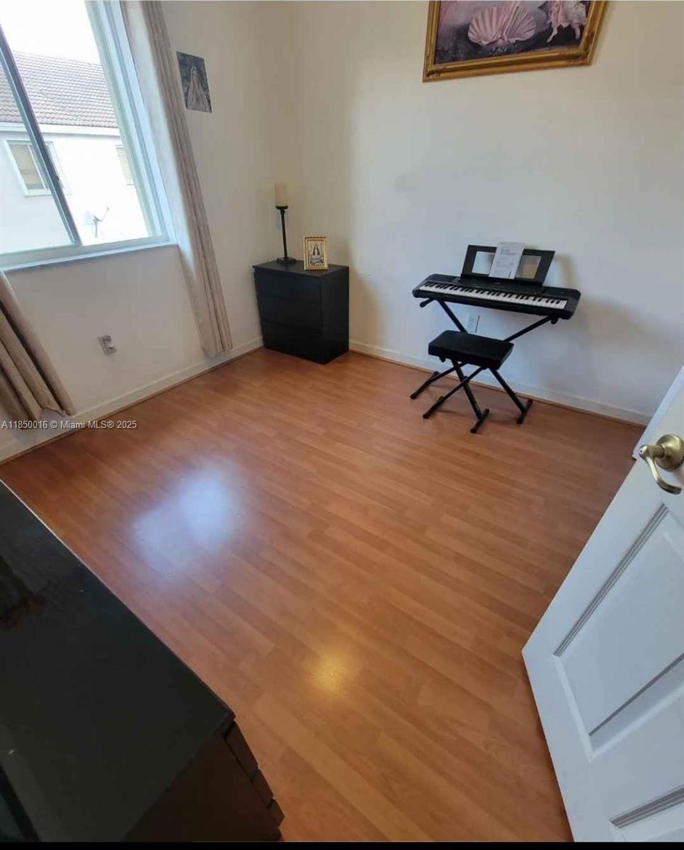 DORAL NORTHEAST TOWNHOMES - Residential