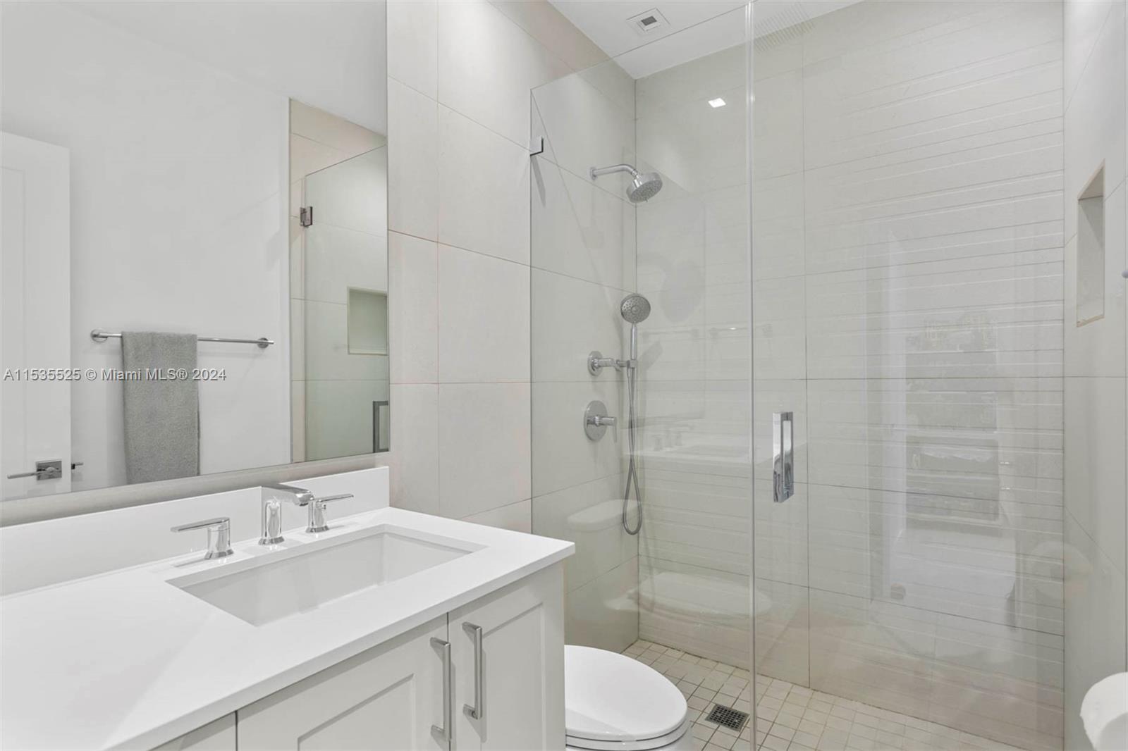 UNIVERSITY ESTATES - Residential