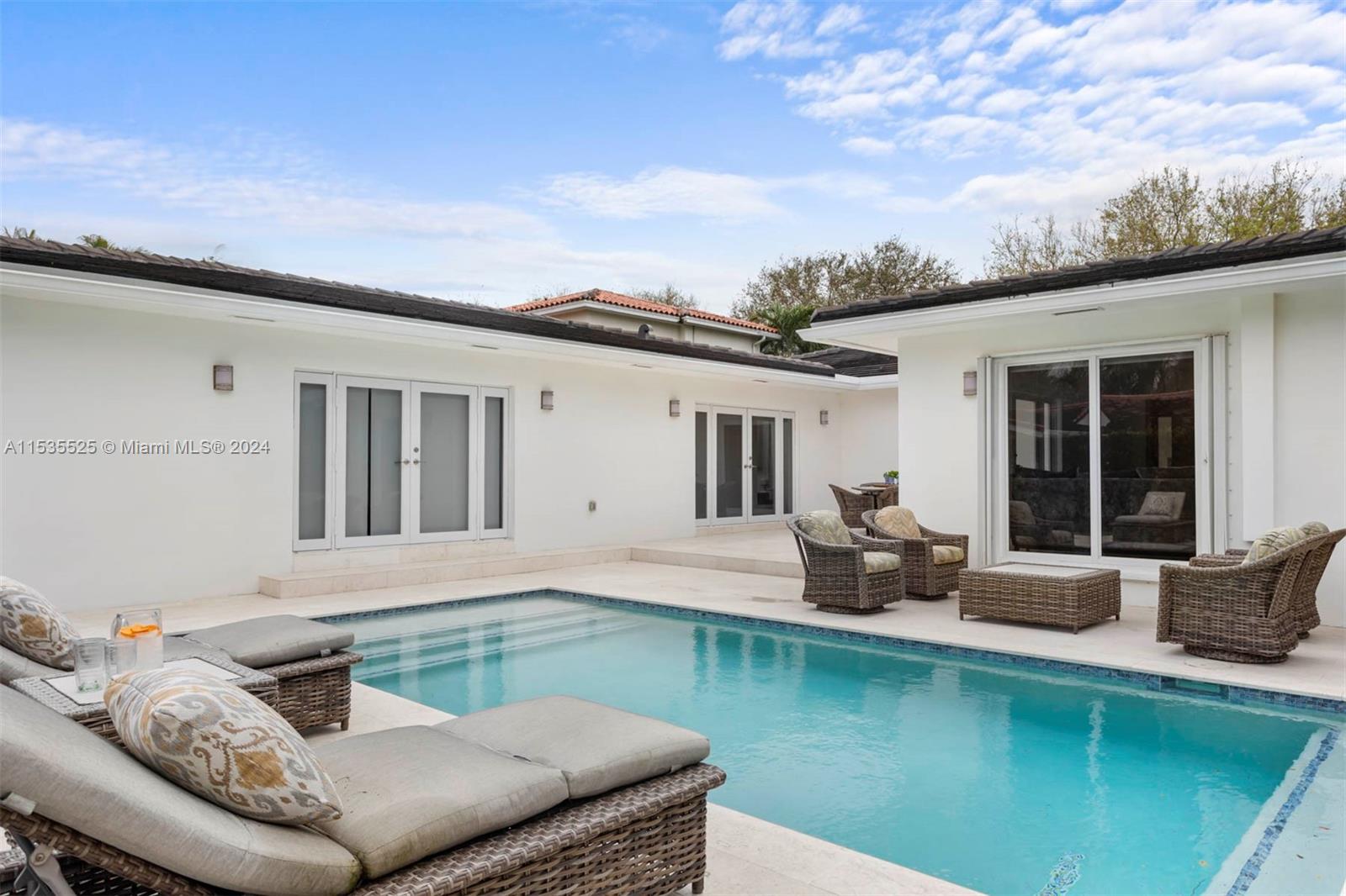 UNIVERSITY ESTATES - Residential