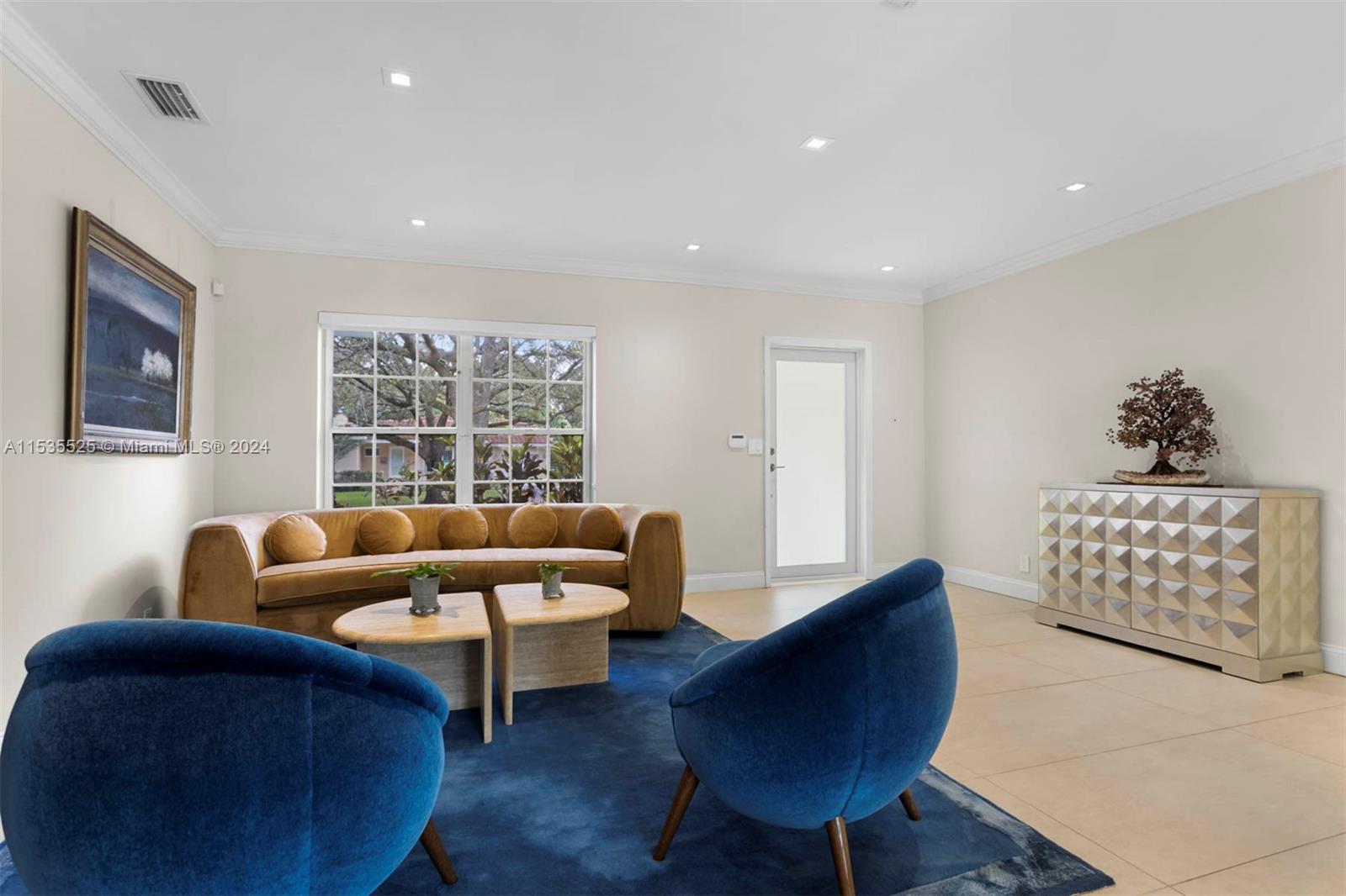 UNIVERSITY ESTATES - Residential