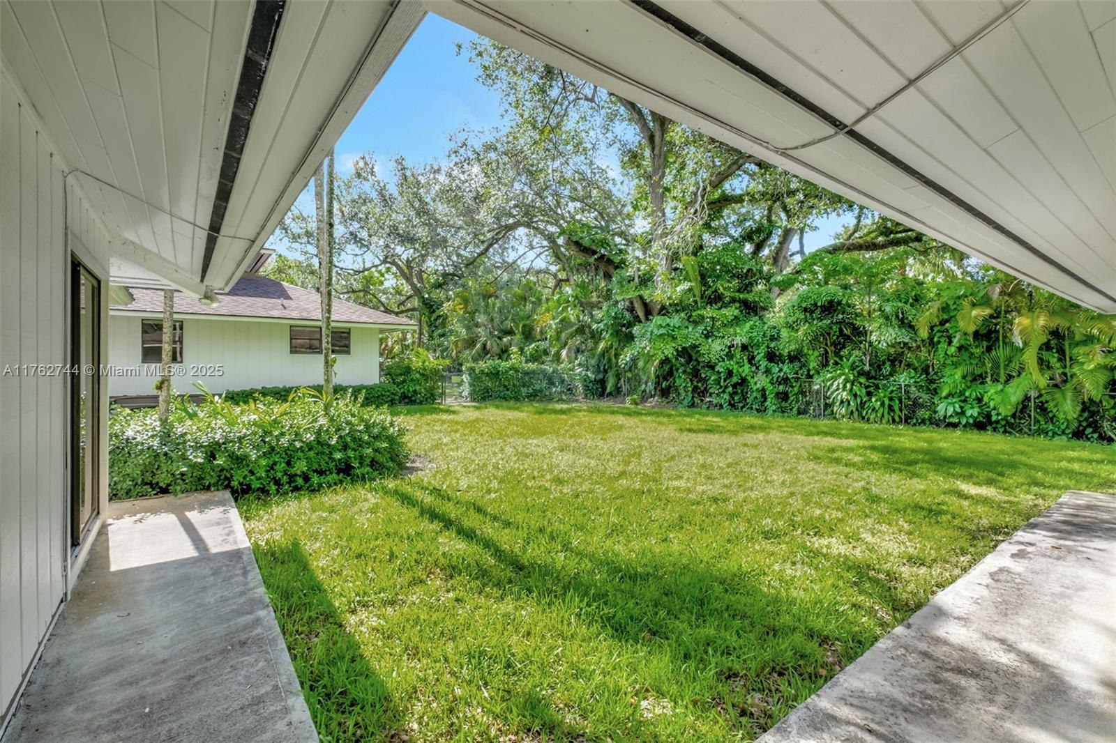 PALM MIAMI AMD - Residential