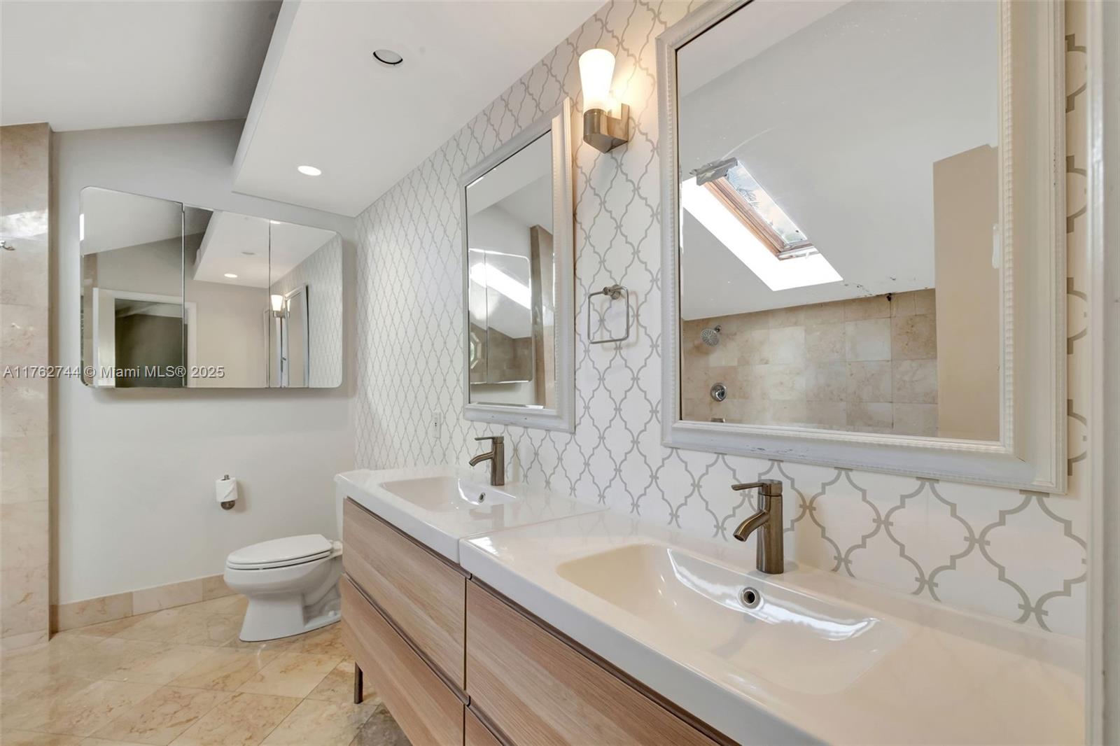 PALM MIAMI AMD - Residential