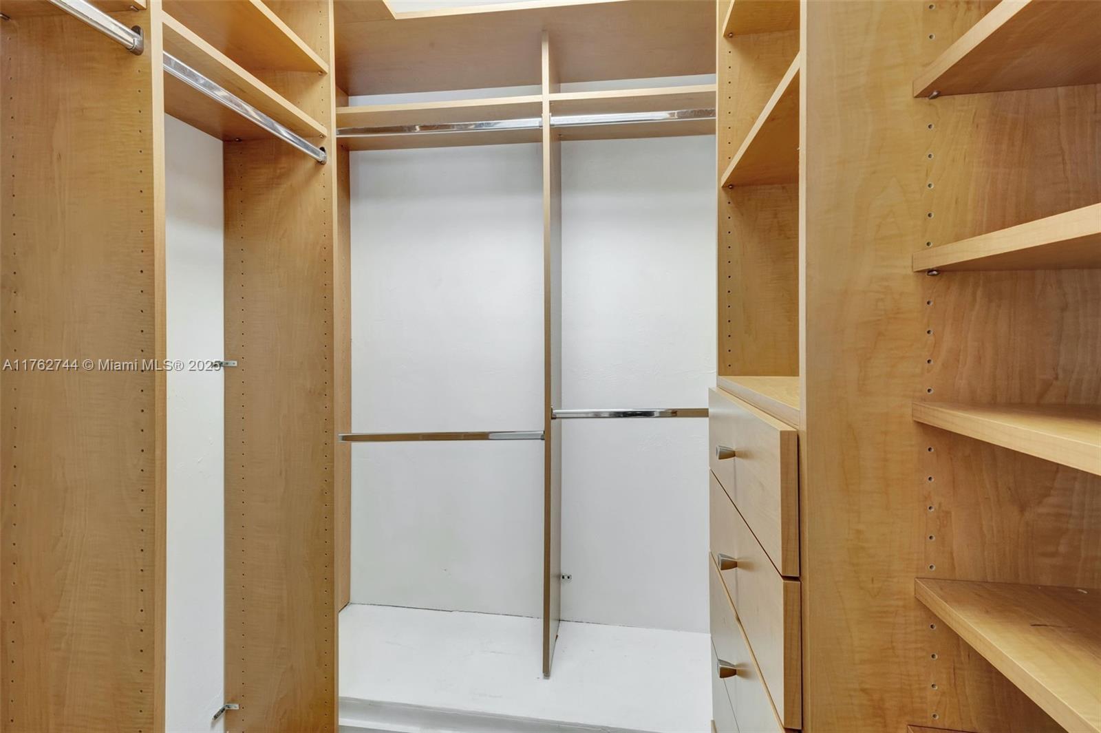 PALM MIAMI AMD - Residential