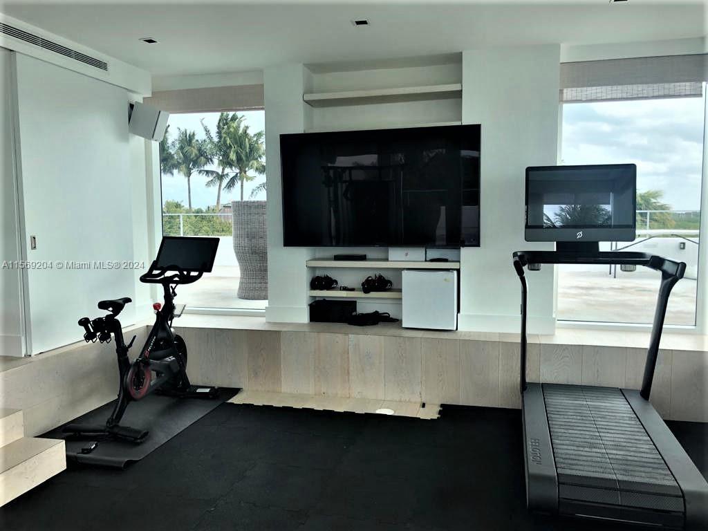 SMUGGLERS COVE - Residential Lease