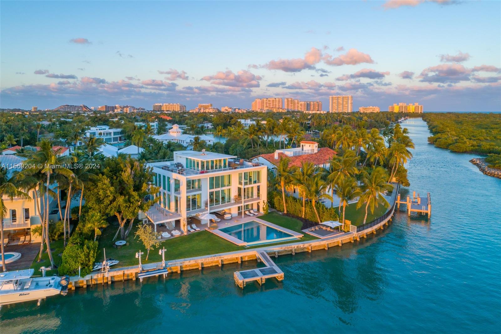 Rental Property at 440 S Mashta Dr, Key Biscayne, Miami-Dade County, Florida - Bedrooms: 6 
Bathrooms: 7  - $120,000 MO.