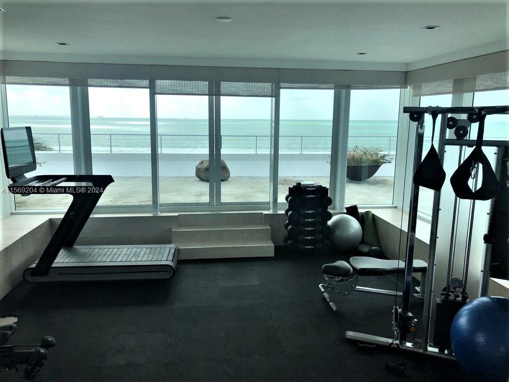 SMUGGLERS COVE - Residential Lease