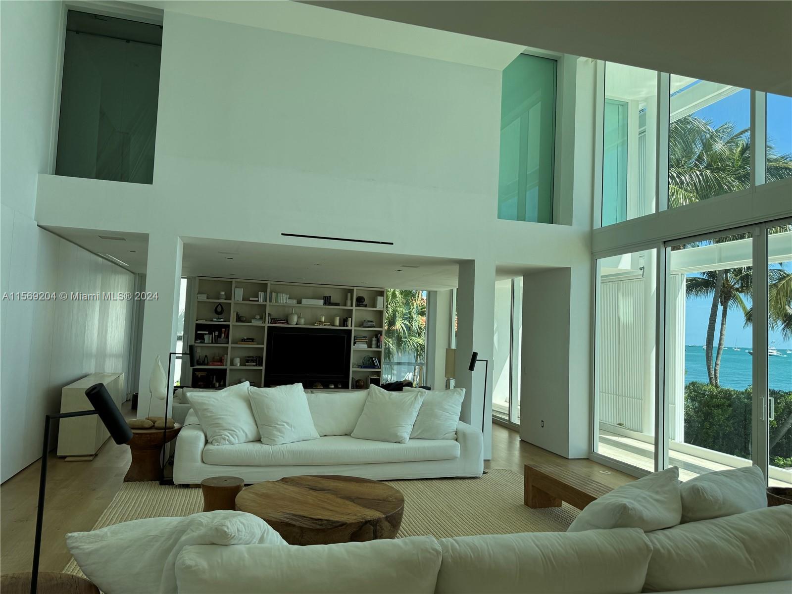 SMUGGLERS COVE - Residential Lease