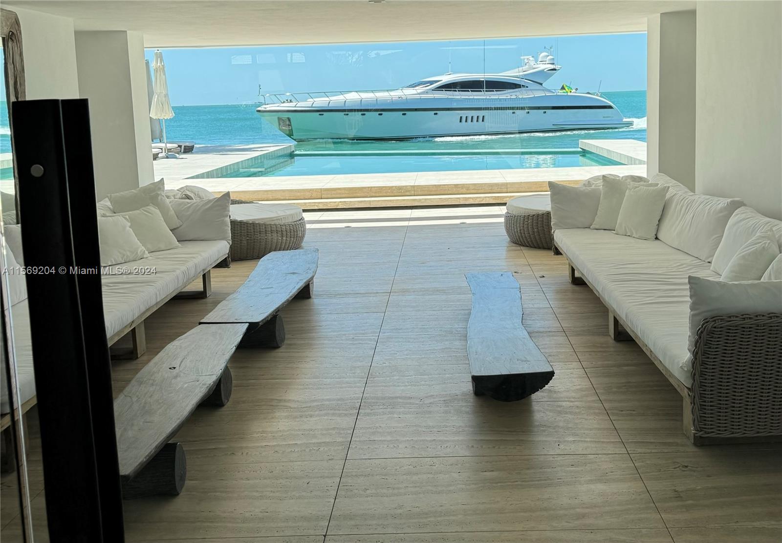 SMUGGLERS COVE - Residential Lease