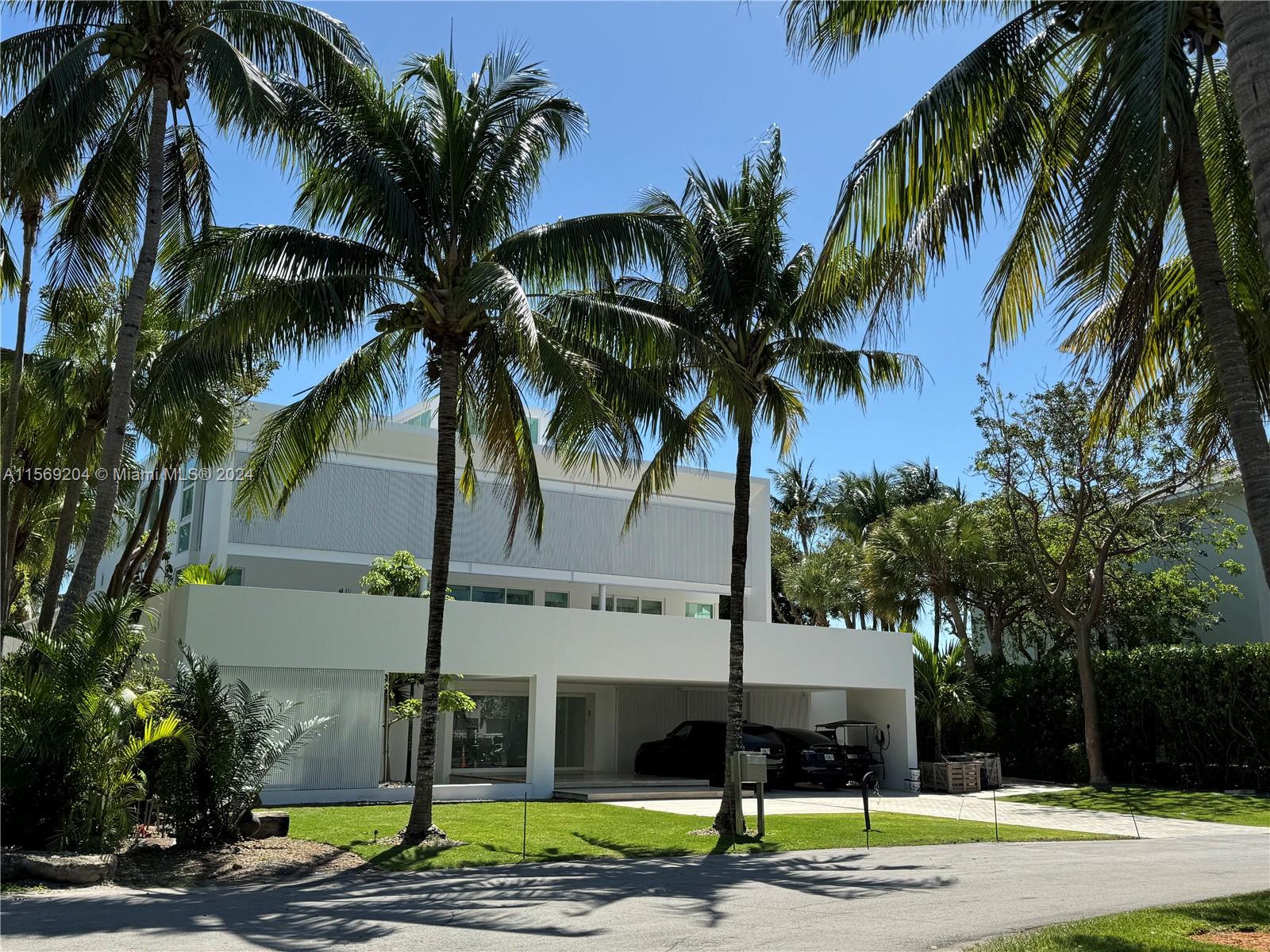 SMUGGLERS COVE - Residential Lease