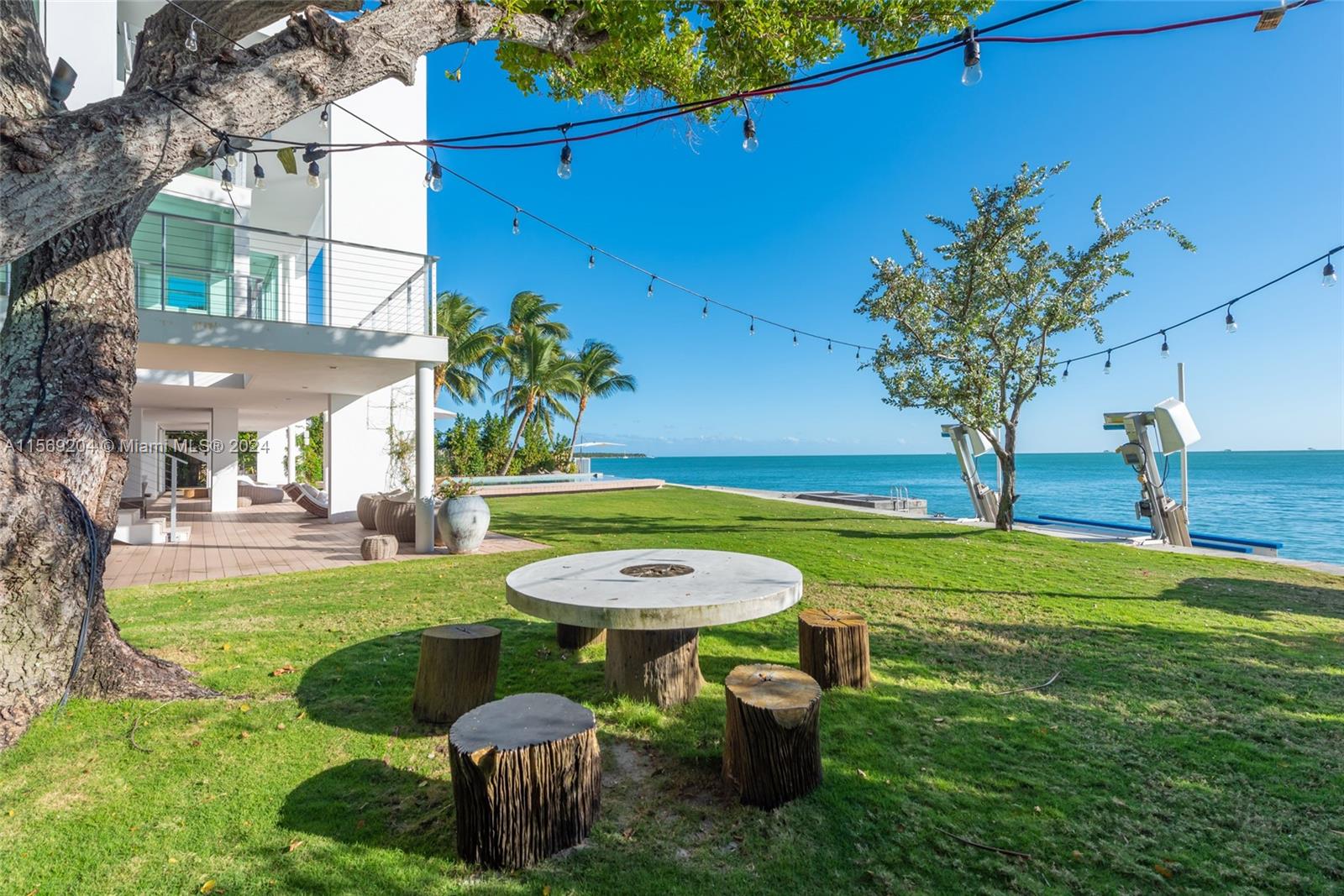 SMUGGLERS COVE - Residential Lease