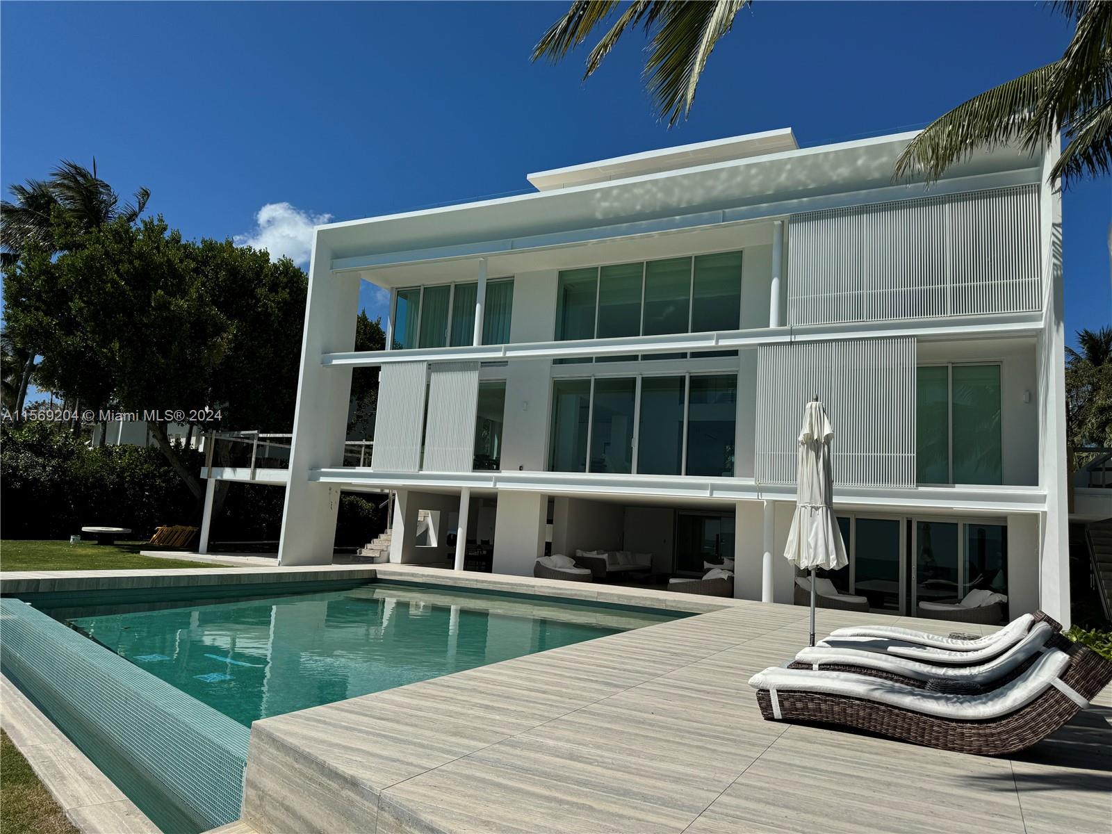 SMUGGLERS COVE - Residential Lease