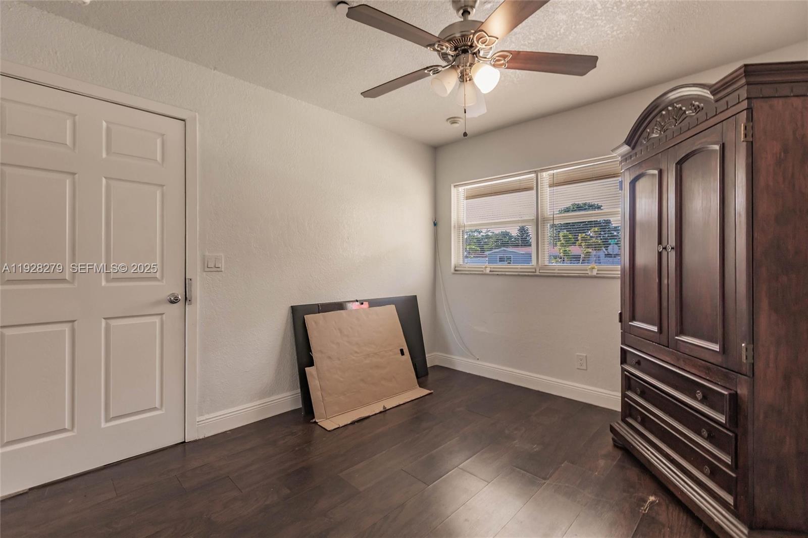 ACADEMY AWARD SEC 4 REPLA - Residential