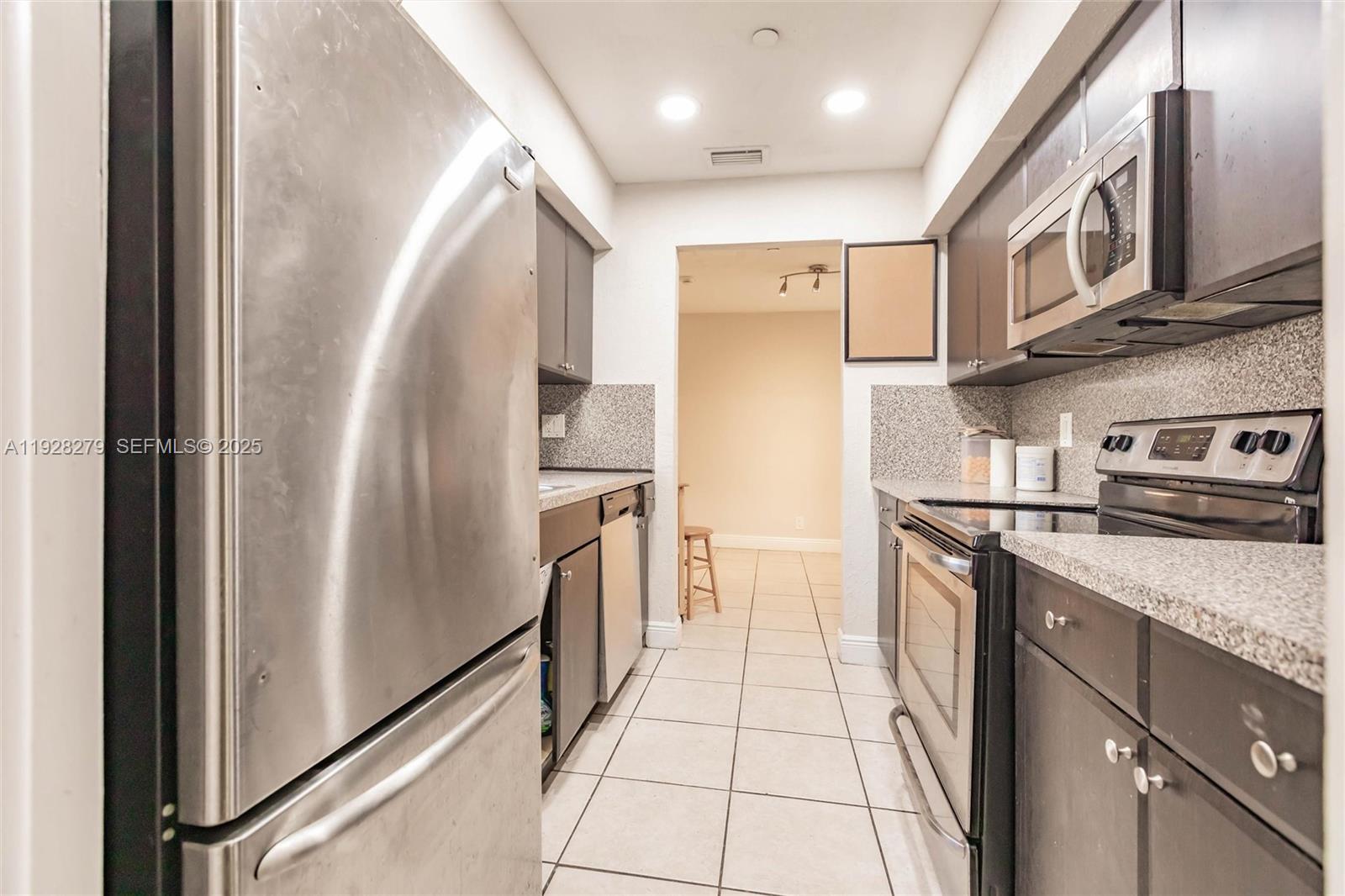 ACADEMY AWARD SEC 4 REPLA - Residential