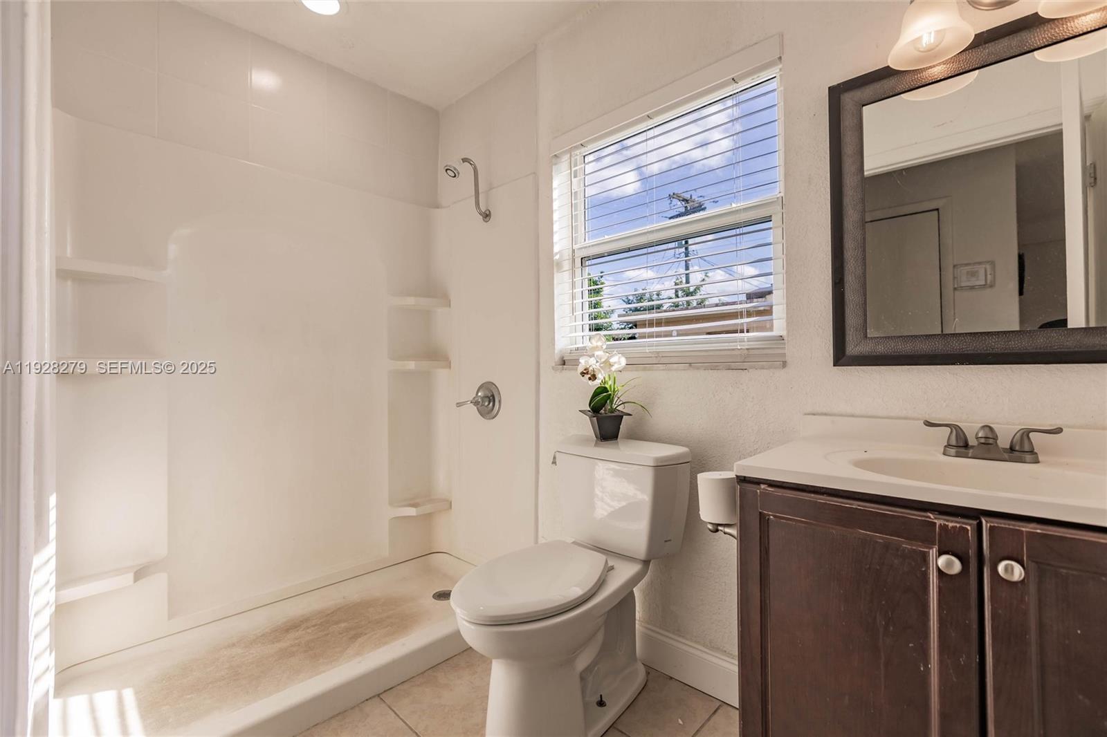 ACADEMY AWARD SEC 4 REPLA - Residential