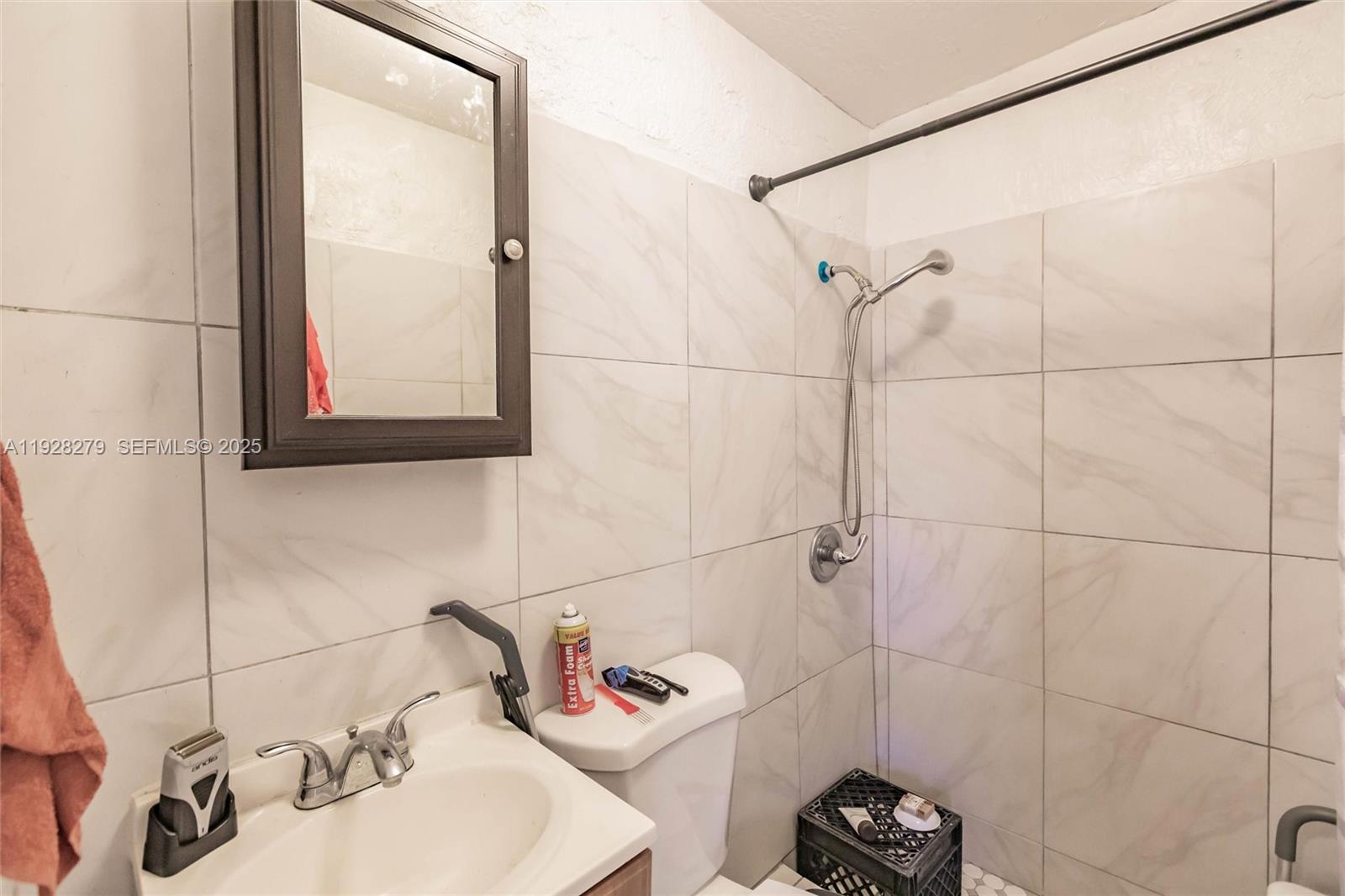 ACADEMY AWARD SEC 4 REPLA - Residential