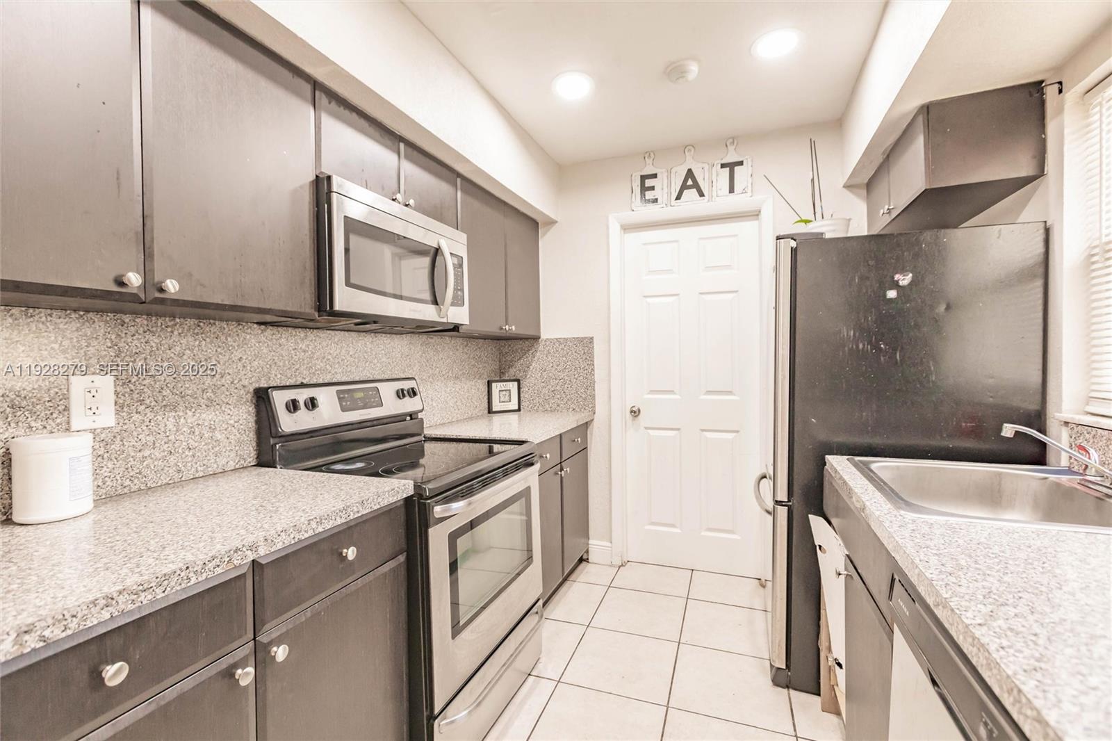 ACADEMY AWARD SEC 4 REPLA - Residential