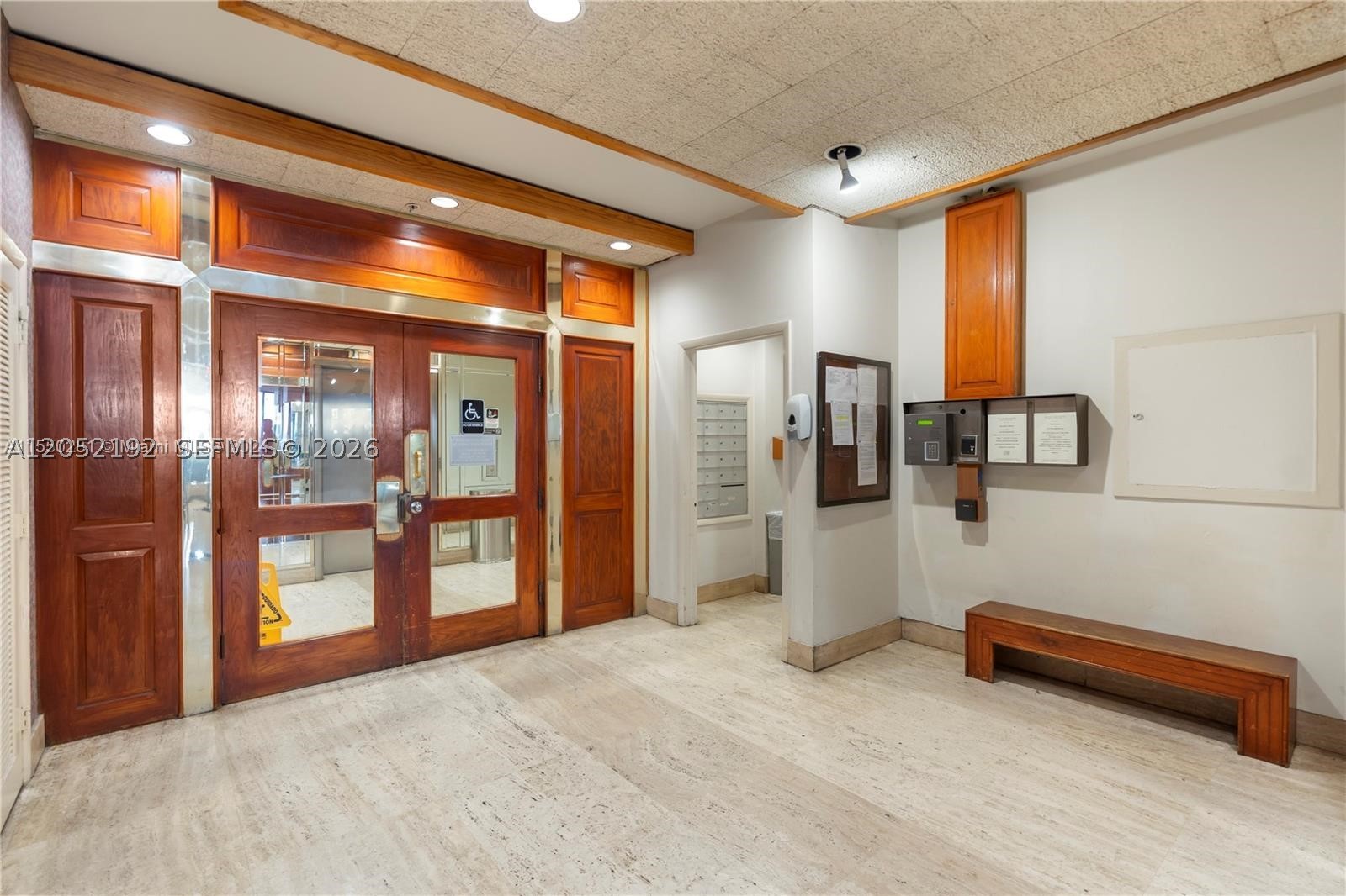 825 Brickell Bay Dr 350