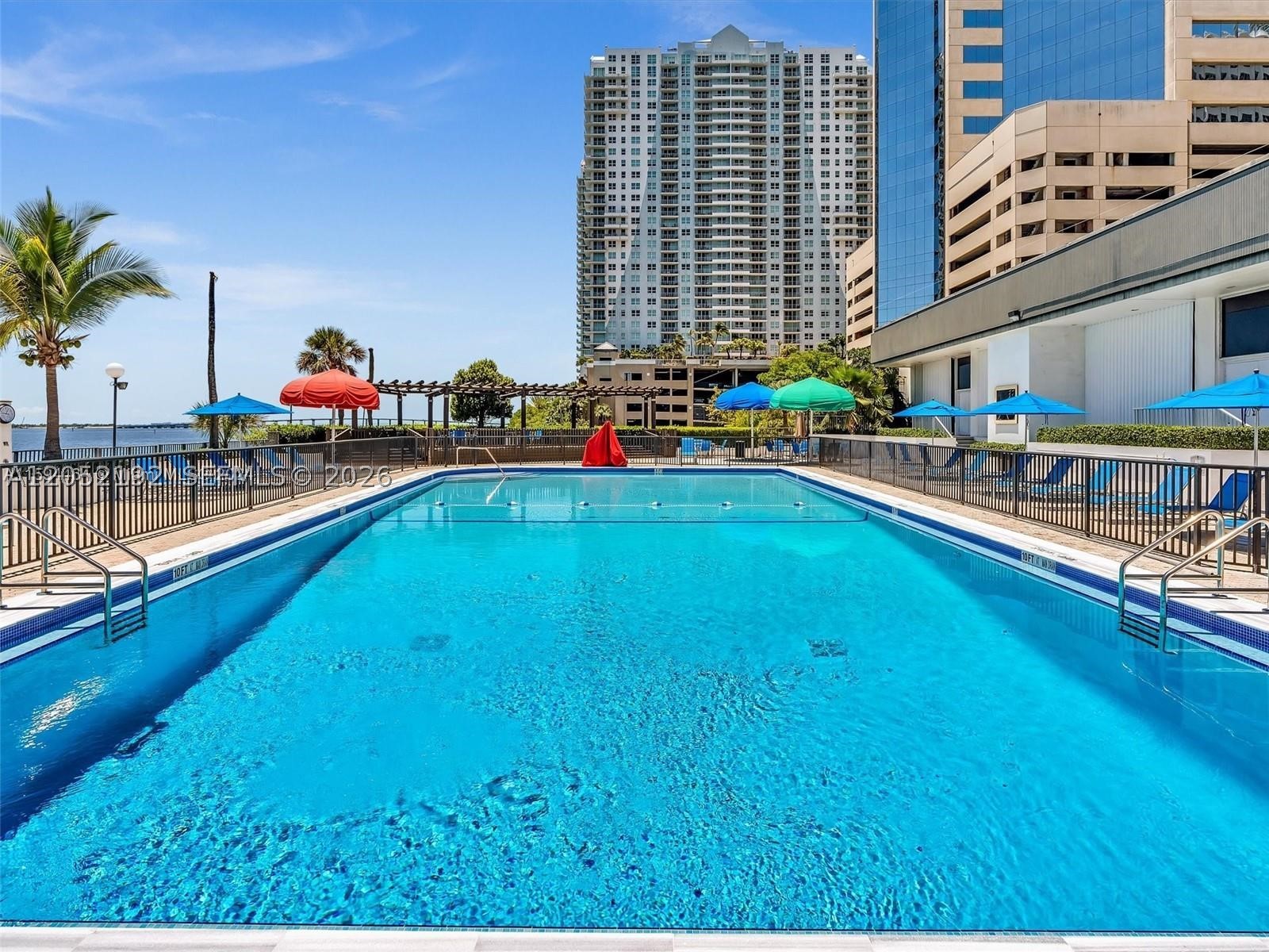 825 Brickell Bay Dr 350