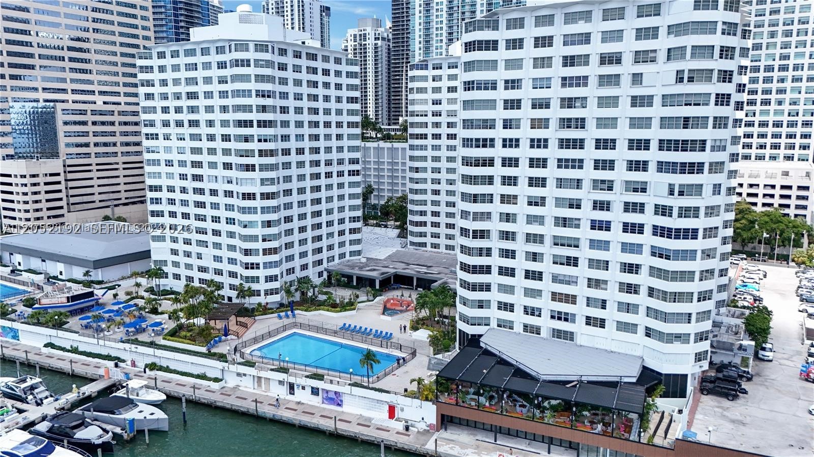 825 Brickell Bay Dr 350