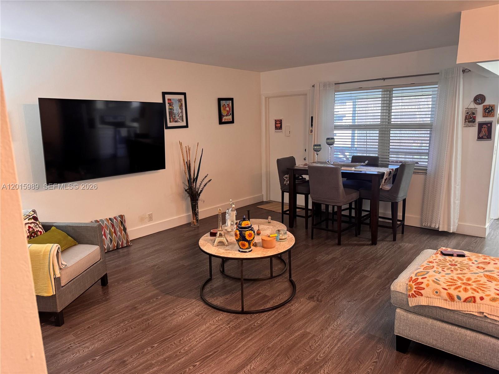 BEVERLY HILLS CONDO NUMBE - Residential