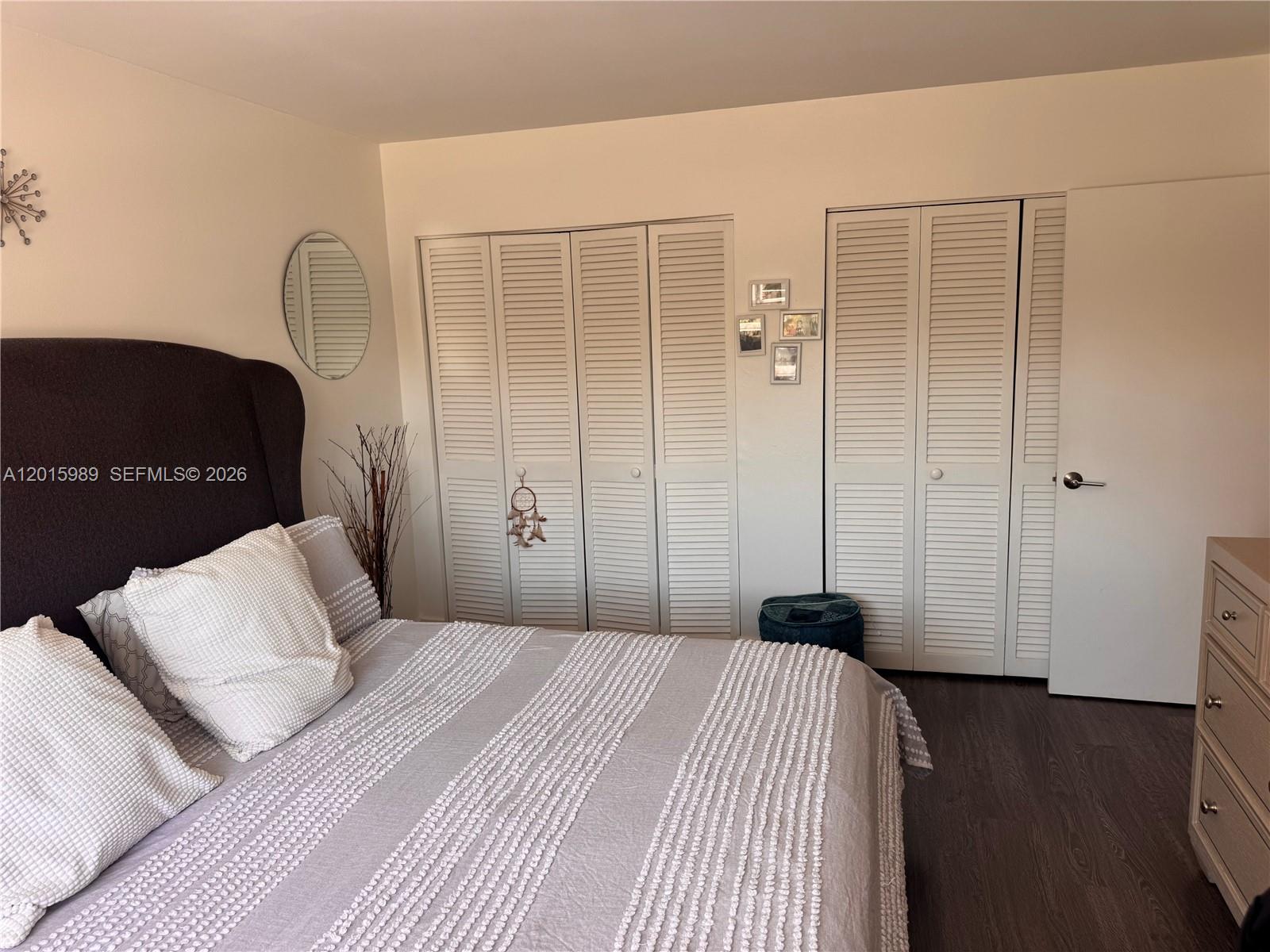 BEVERLY HILLS CONDO NUMBE - Residential