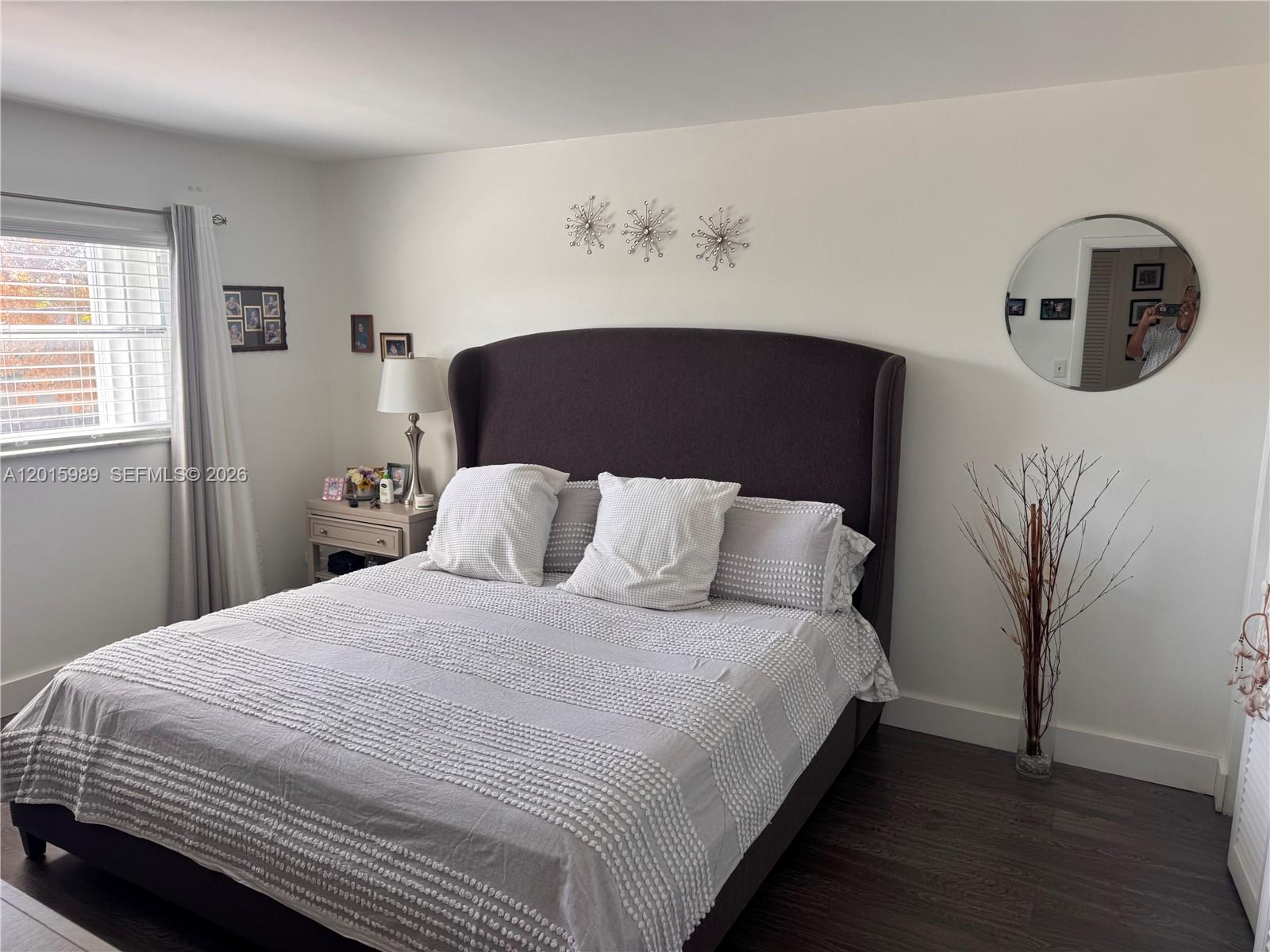 BEVERLY HILLS CONDO NUMBE - Residential