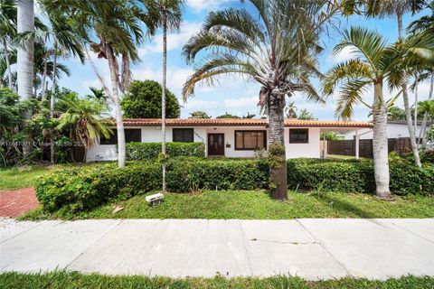 19402 NE 19th Ct . Miami FL 33179