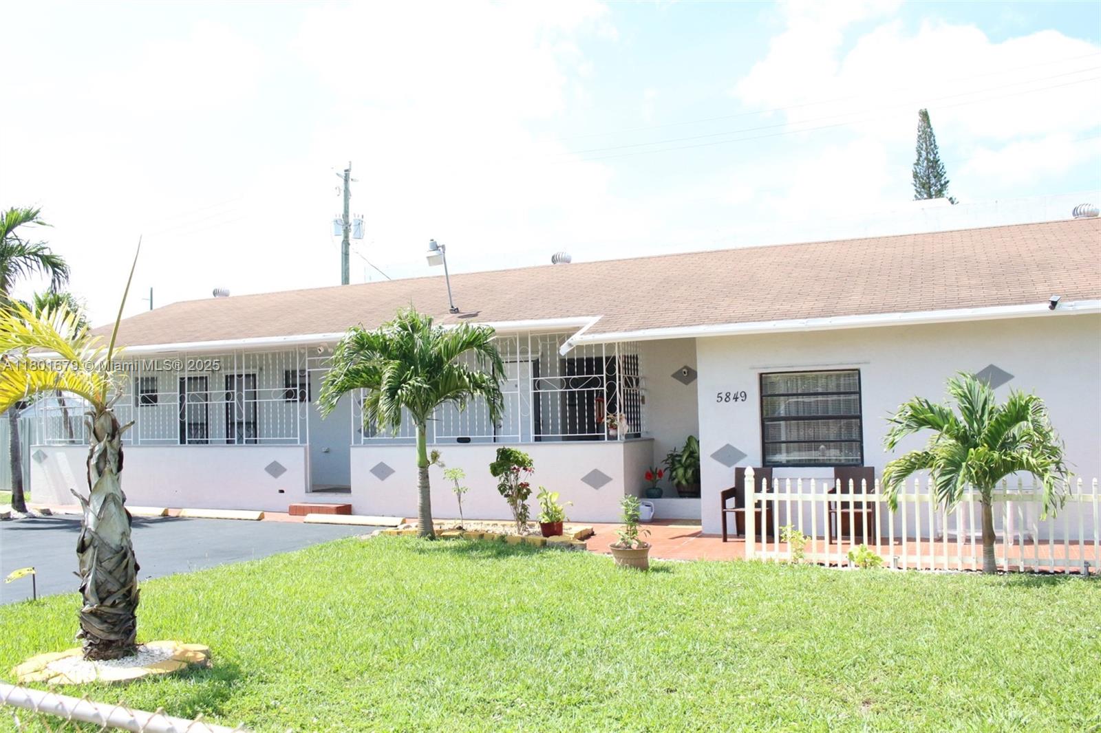5849 Wiley St 2, Hollywood, Broward County, Florida - 1 Bedrooms  
1 Bathrooms - 