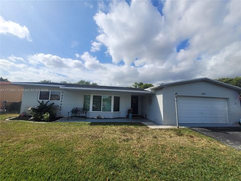 9460 NW 3rd St Pembroke Pines FL 33024