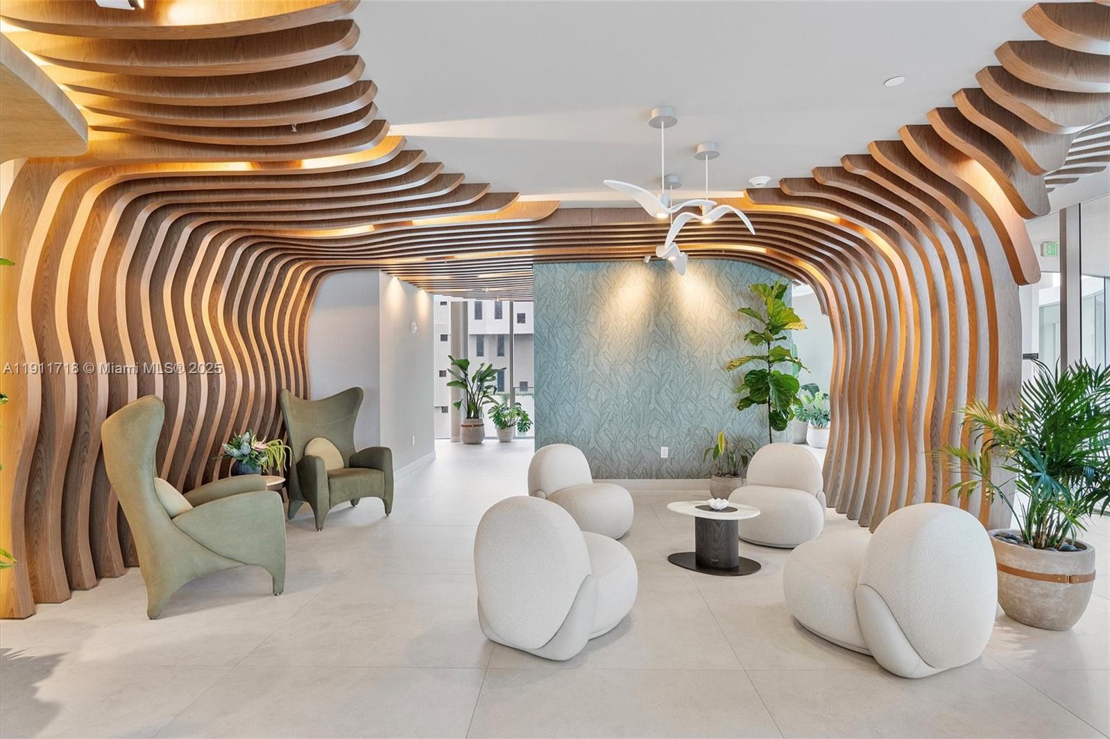 ARIA RESERVE SOUTH TOWER - Residential Lease