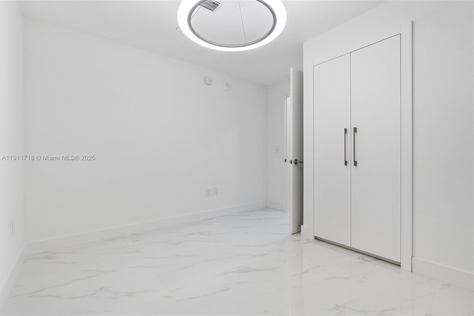 ARIA RESERVE SOUTH TOWER - Residential Lease