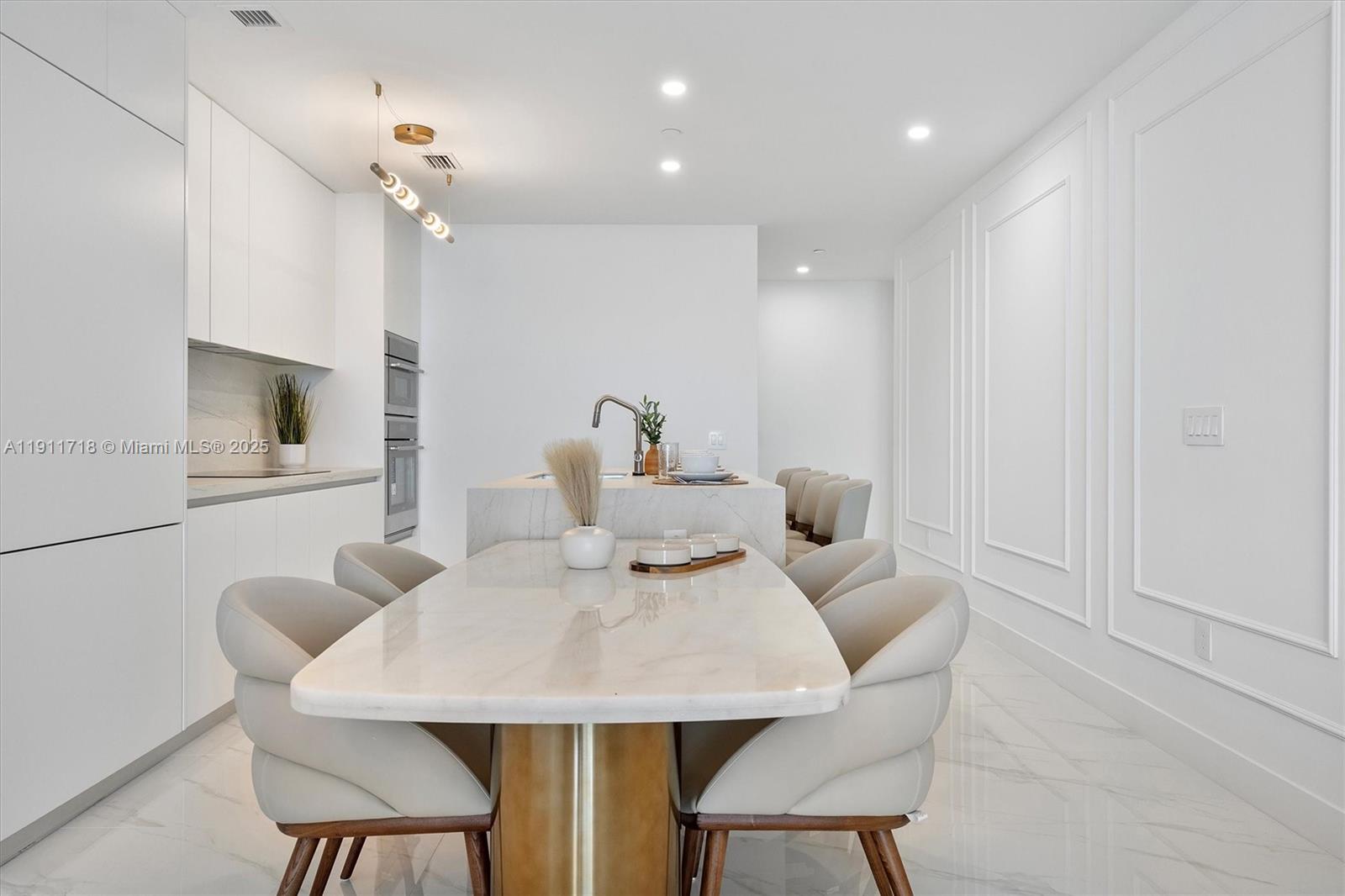 ARIA RESERVE SOUTH TOWER - Residential Lease