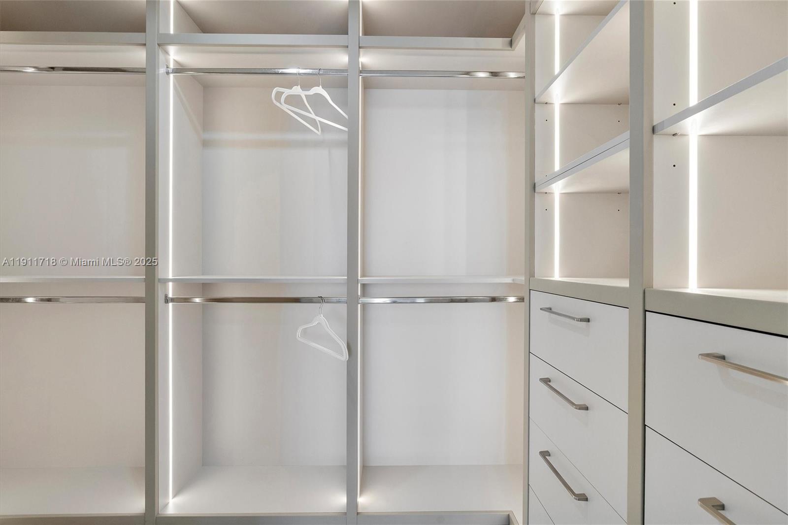 ARIA RESERVE SOUTH TOWER - Residential Lease