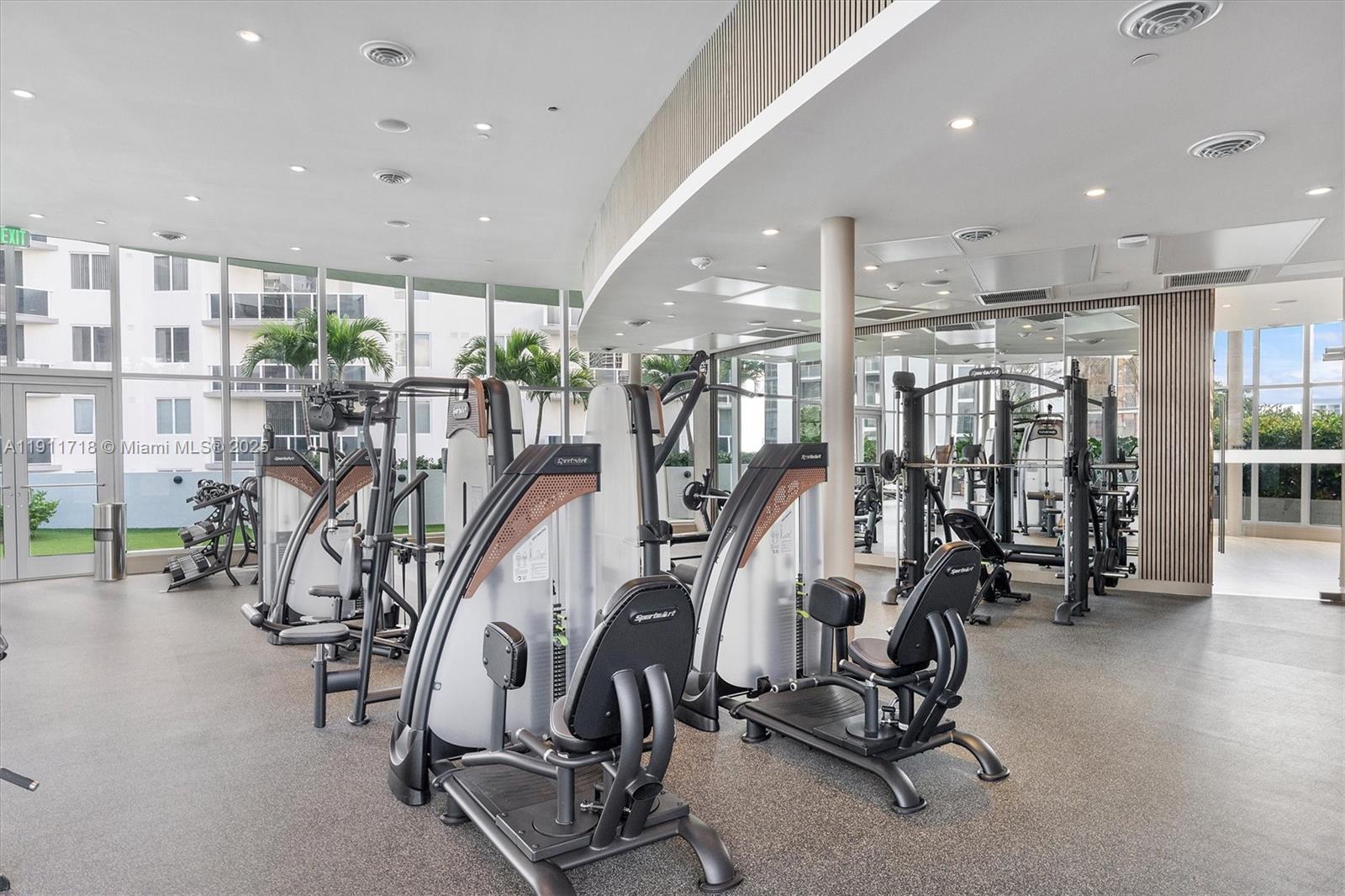 ARIA RESERVE SOUTH TOWER - Residential Lease