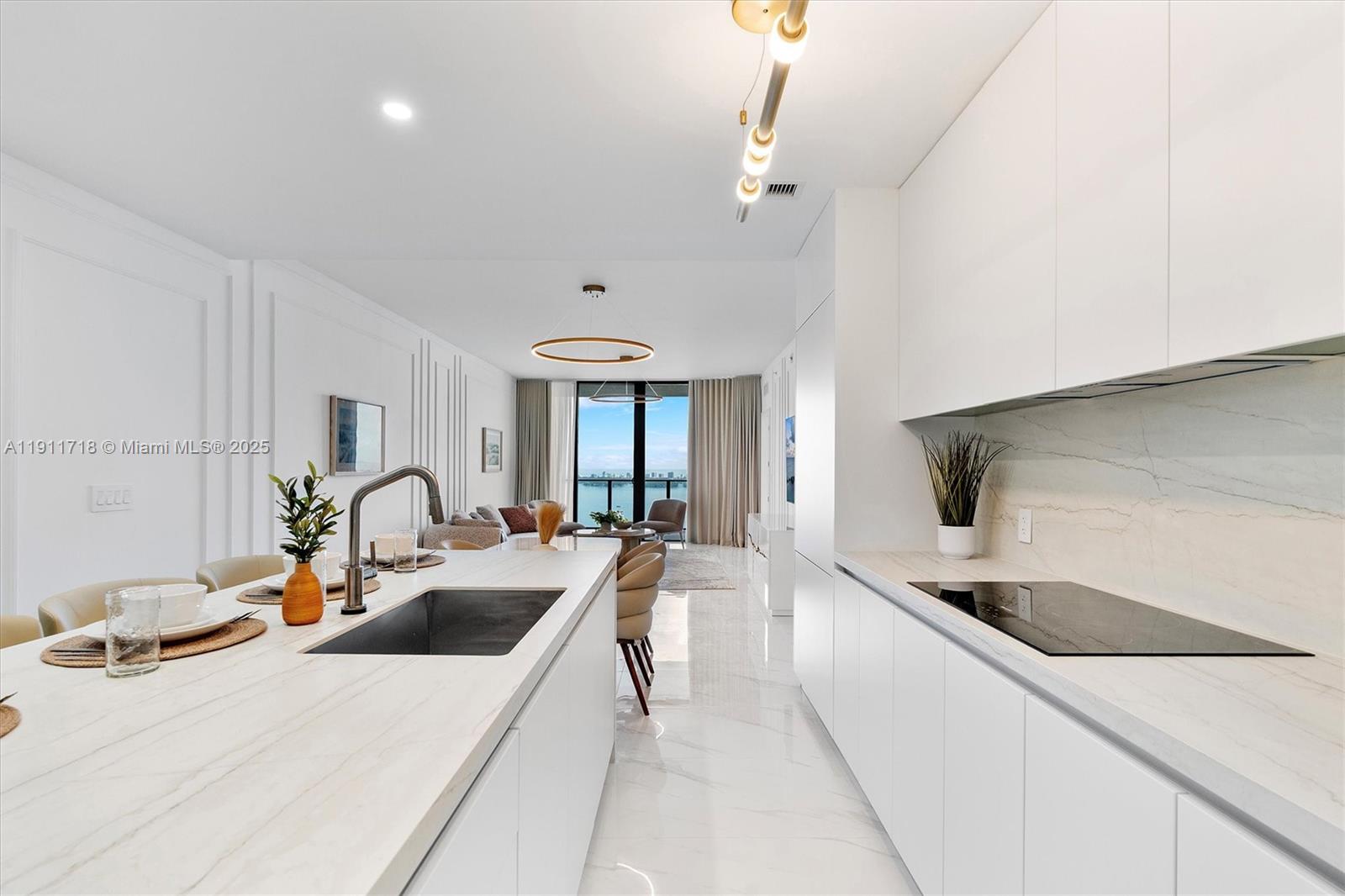 ARIA RESERVE SOUTH TOWER - Residential Lease