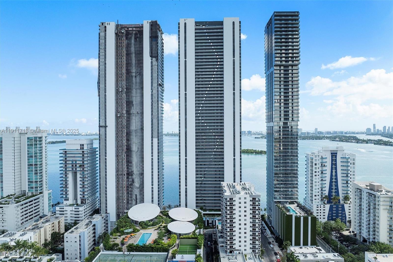 ARIA RESERVE SOUTH TOWER - Residential Lease