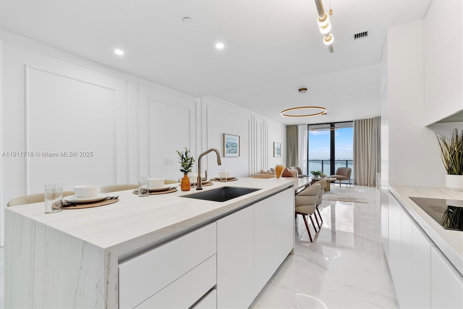 ARIA RESERVE SOUTH TOWER - Residential Lease